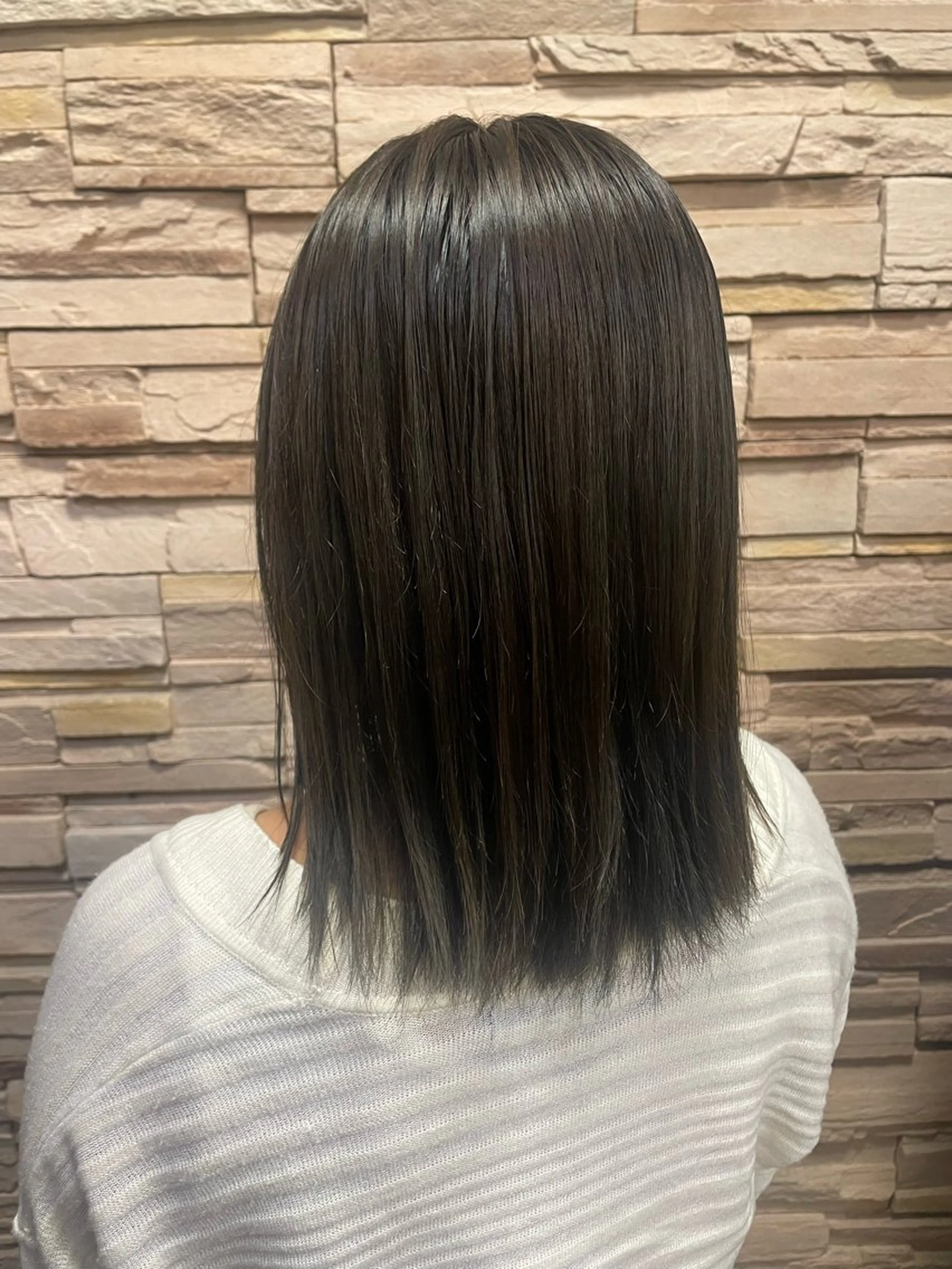 ミディアム カラー アッシュ boucle所属・浅岡 昭汰のヘアスタイル