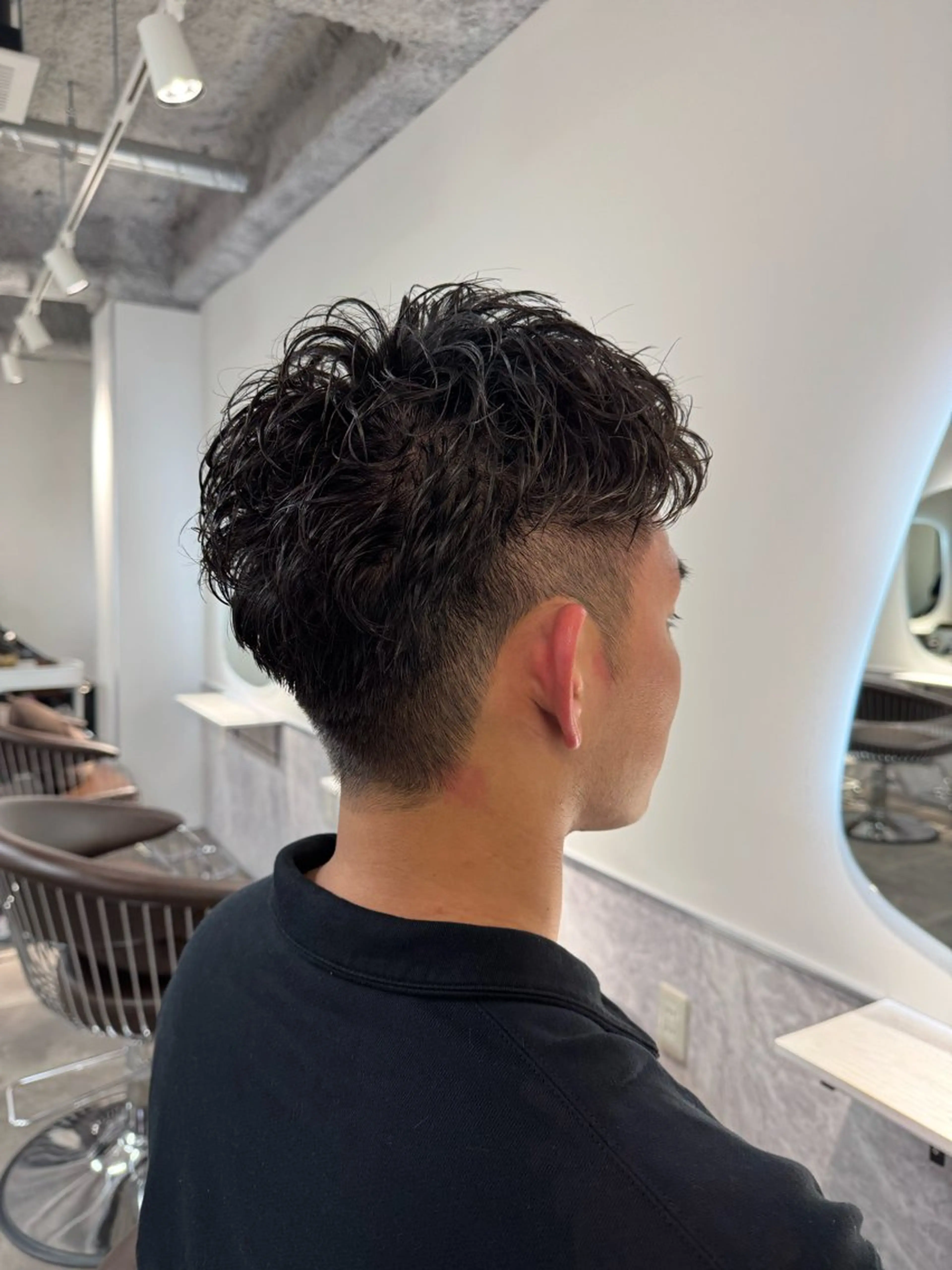 パーマ メンズ 新宿/ハイトーン/ レイヤー/サカキのヘアスタイル