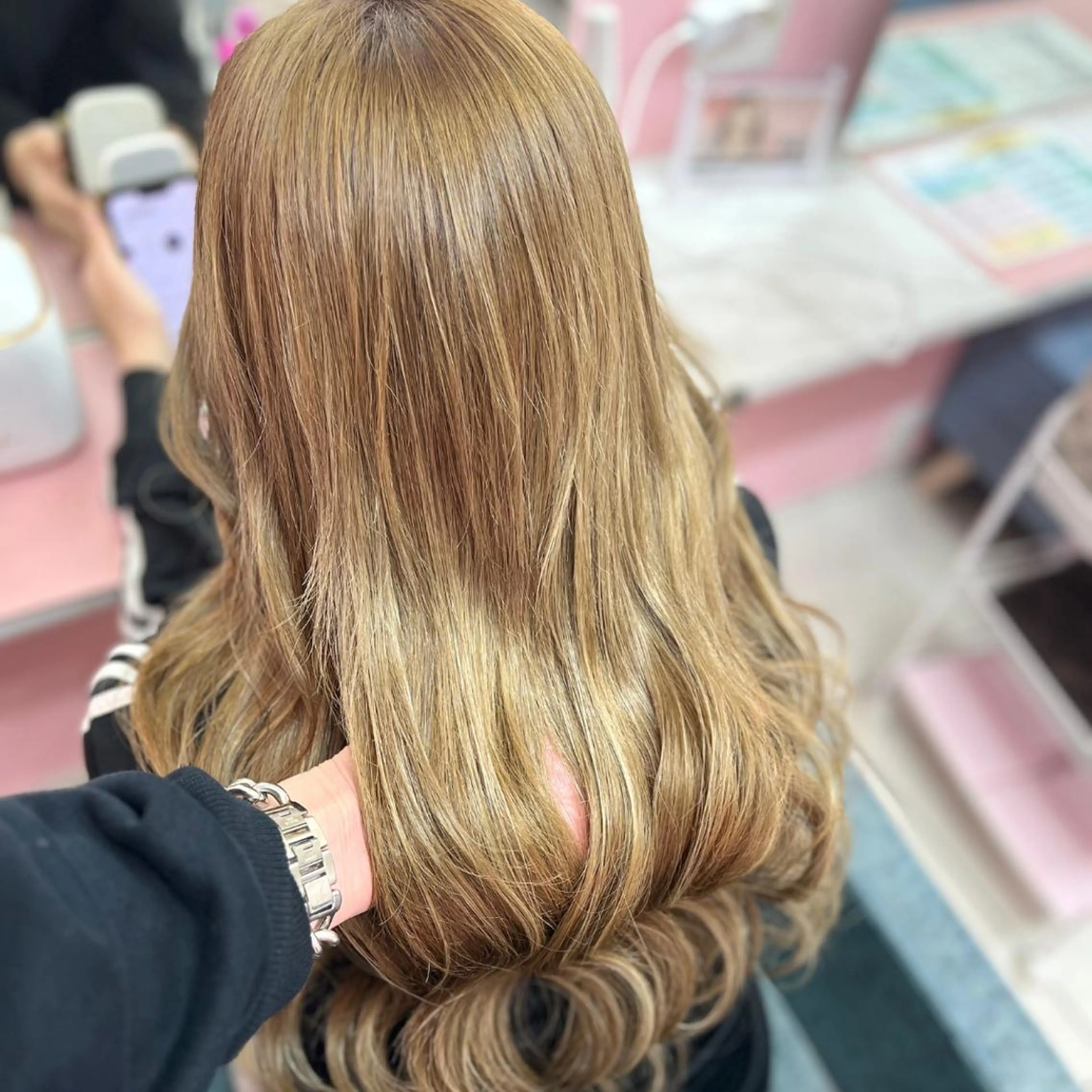 ロング エクステ 外国人風カラー ヘアカラー SEASON 大阪梅田駅徒歩7分のヘアスタイル