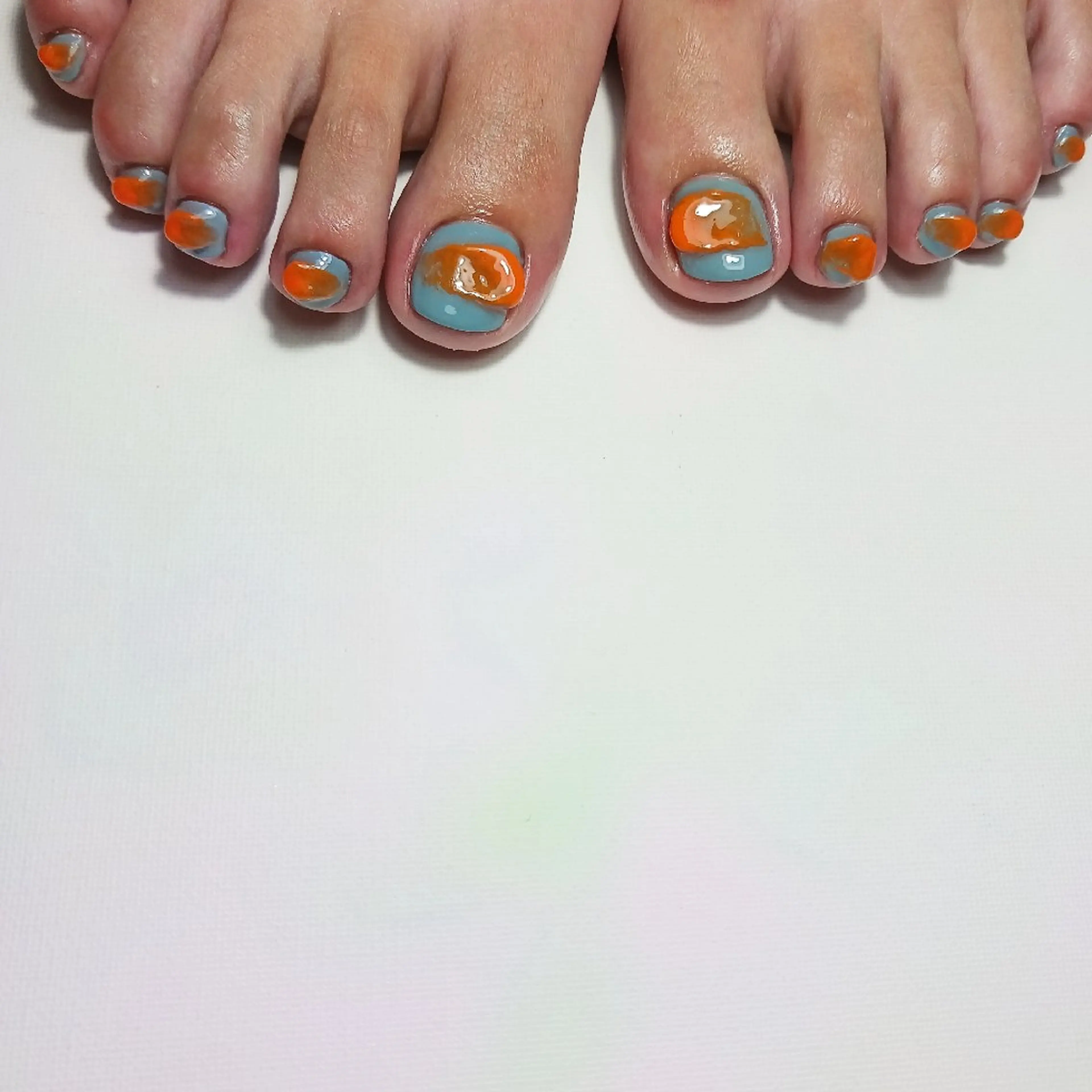 ネイル ブルー ジェルネイル 持ち込み オレンジ ショートネイル フットネイル owlnail /持込みデザイン専門のネイルデザイン
