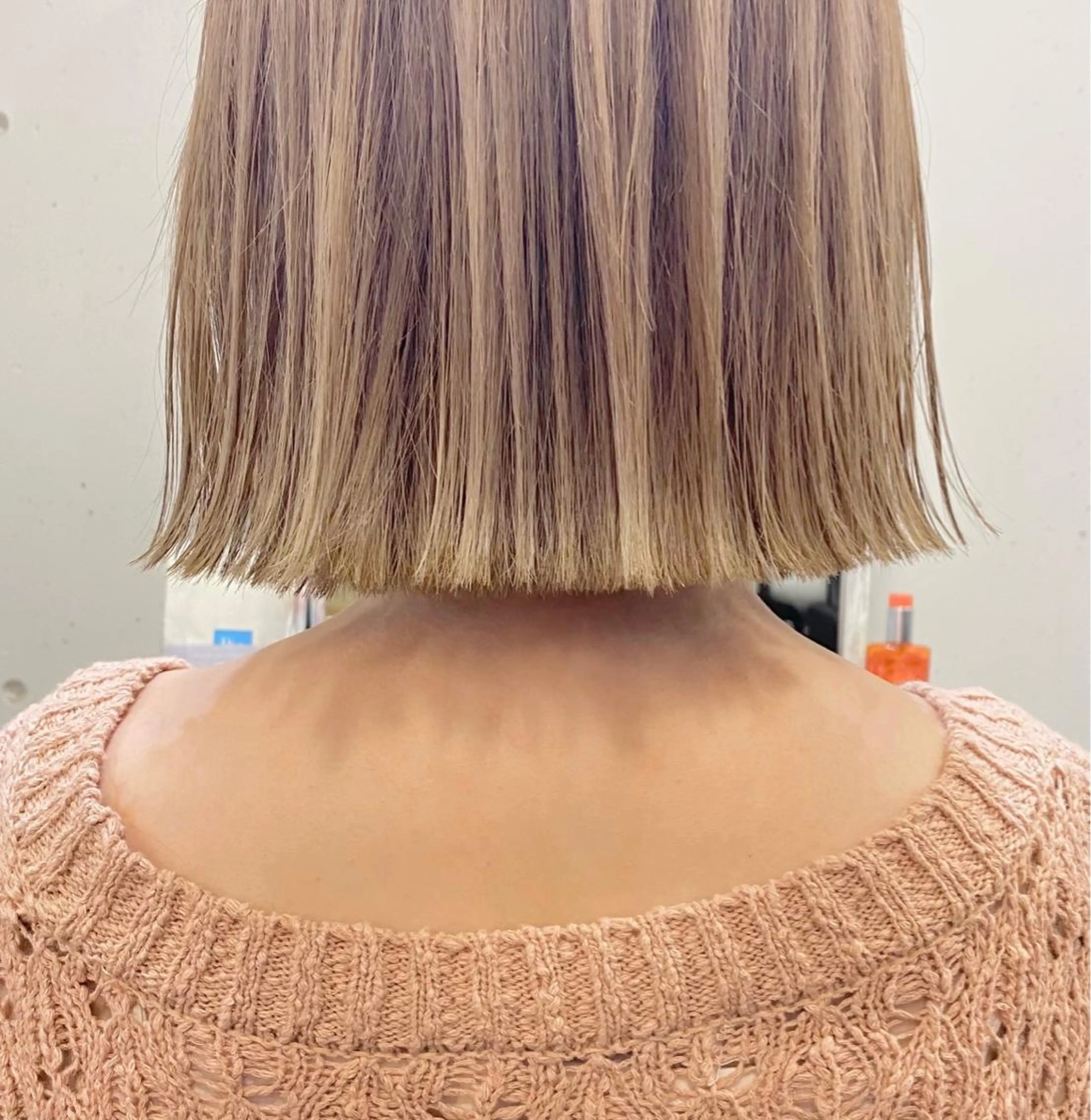 ミディアム カラー ベージュカラー ブラウンカラー ミルクティーベージュ Piaコータロー ハイトーン&ボブのヘアスタイル