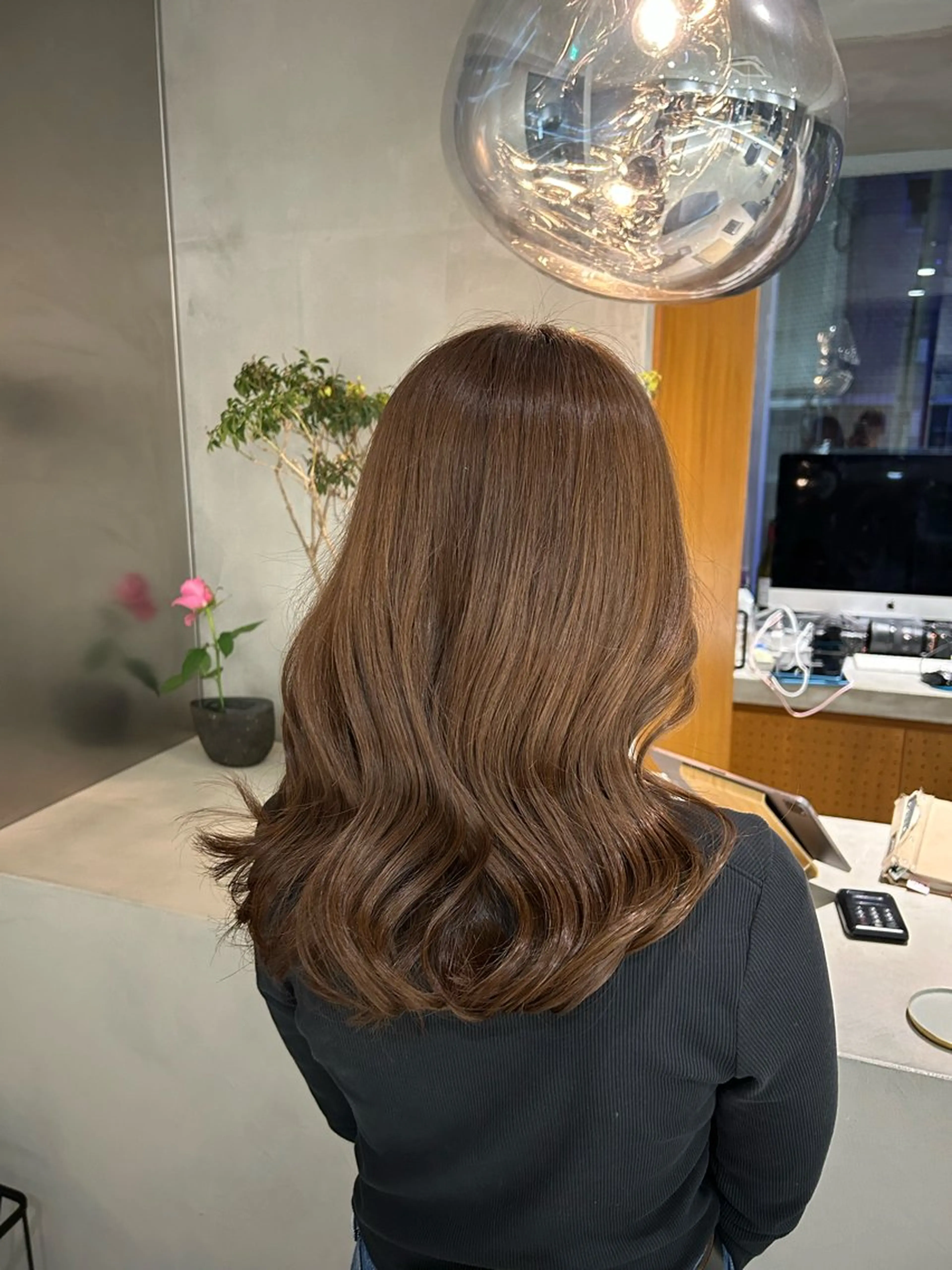 セミロング カラー 馬場 菜乃夏のヘアスタイル