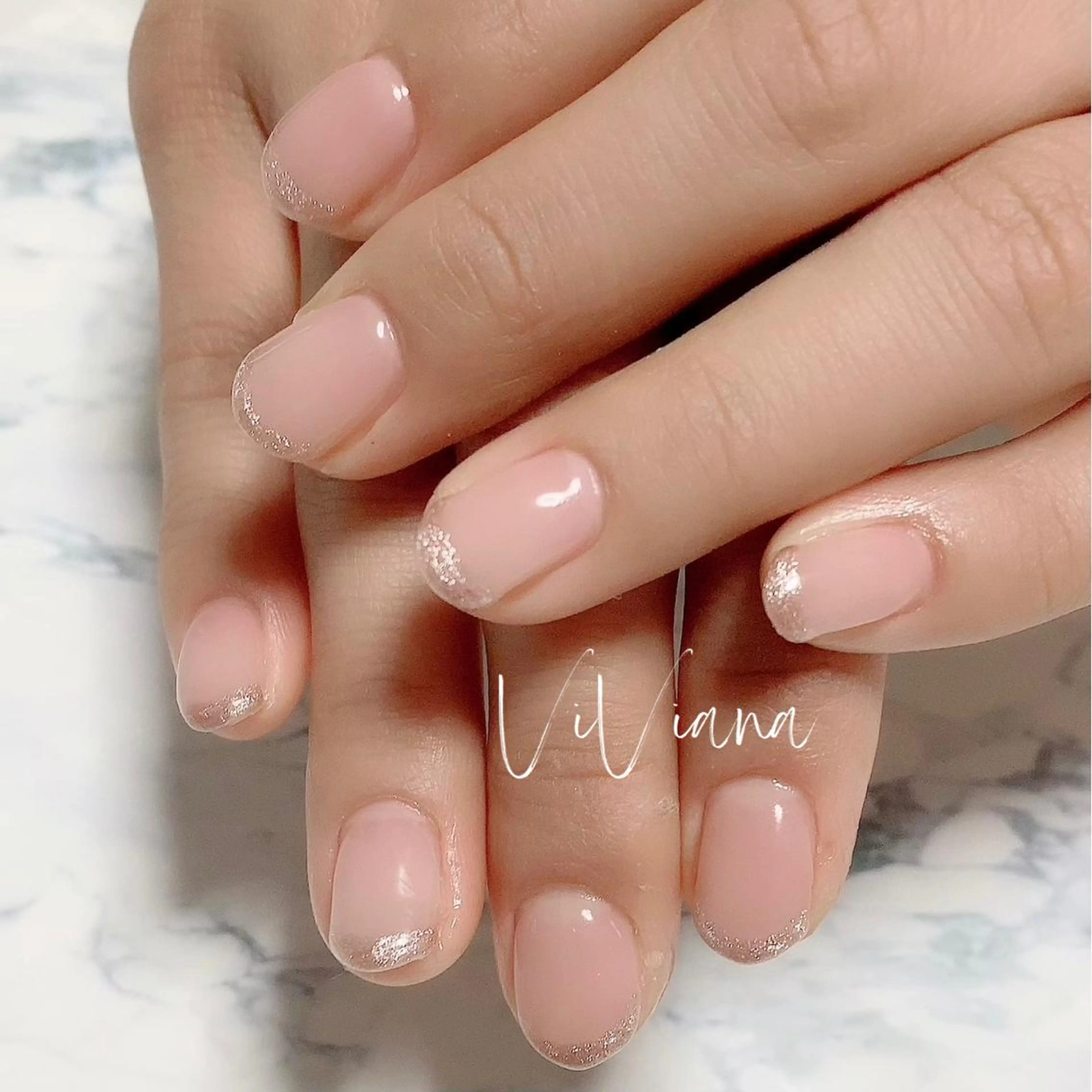 ネイル フレンチネイル ラメ(グリッター) ハンドネイル ViViana ｳﾞｨｳﾞｨｱﾅのネイルデザイン