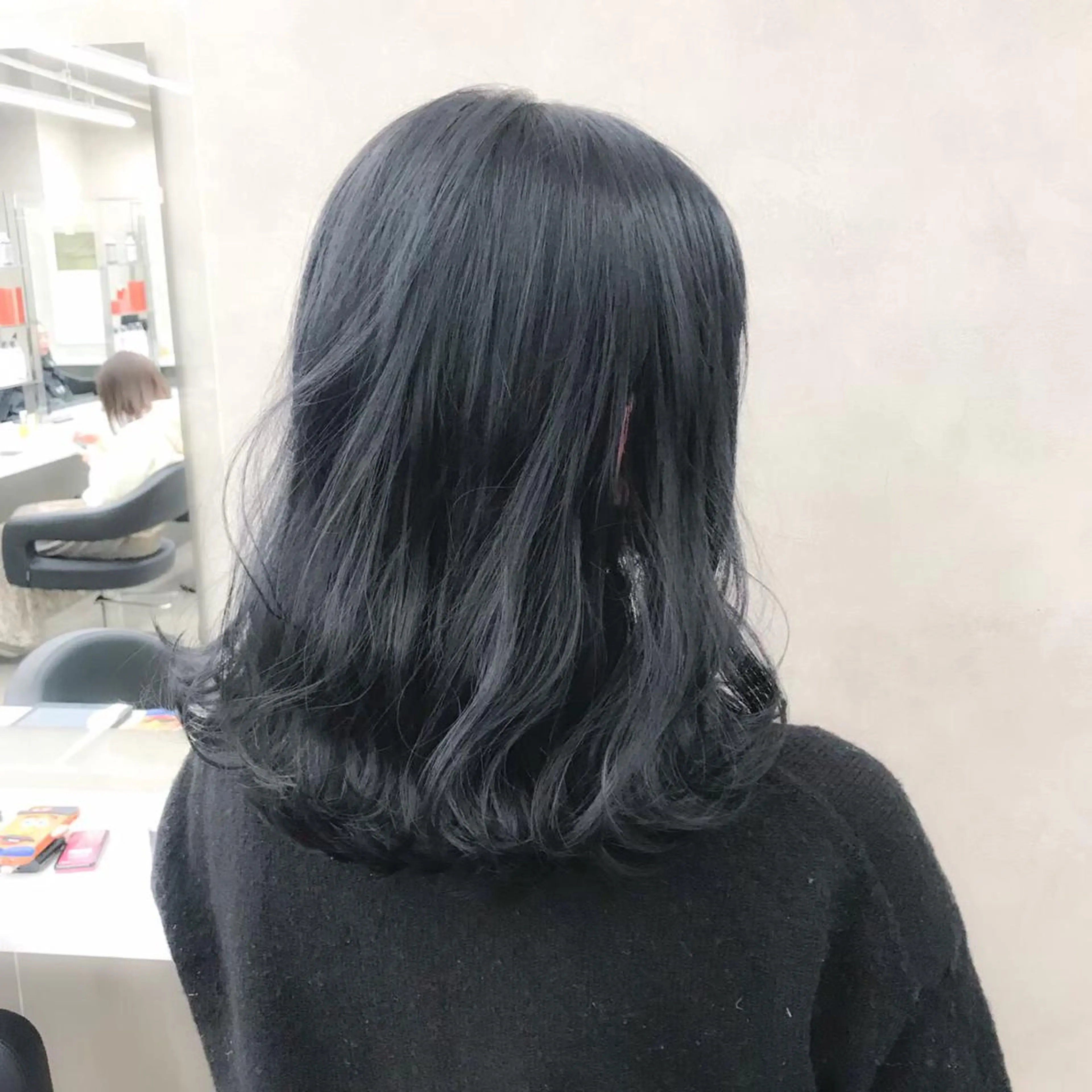 ミディアム ヘアカラー ヘッドスパ 🌈ハイトーン×暗髪 🦄TAKUMI🦄のヘアスタイル