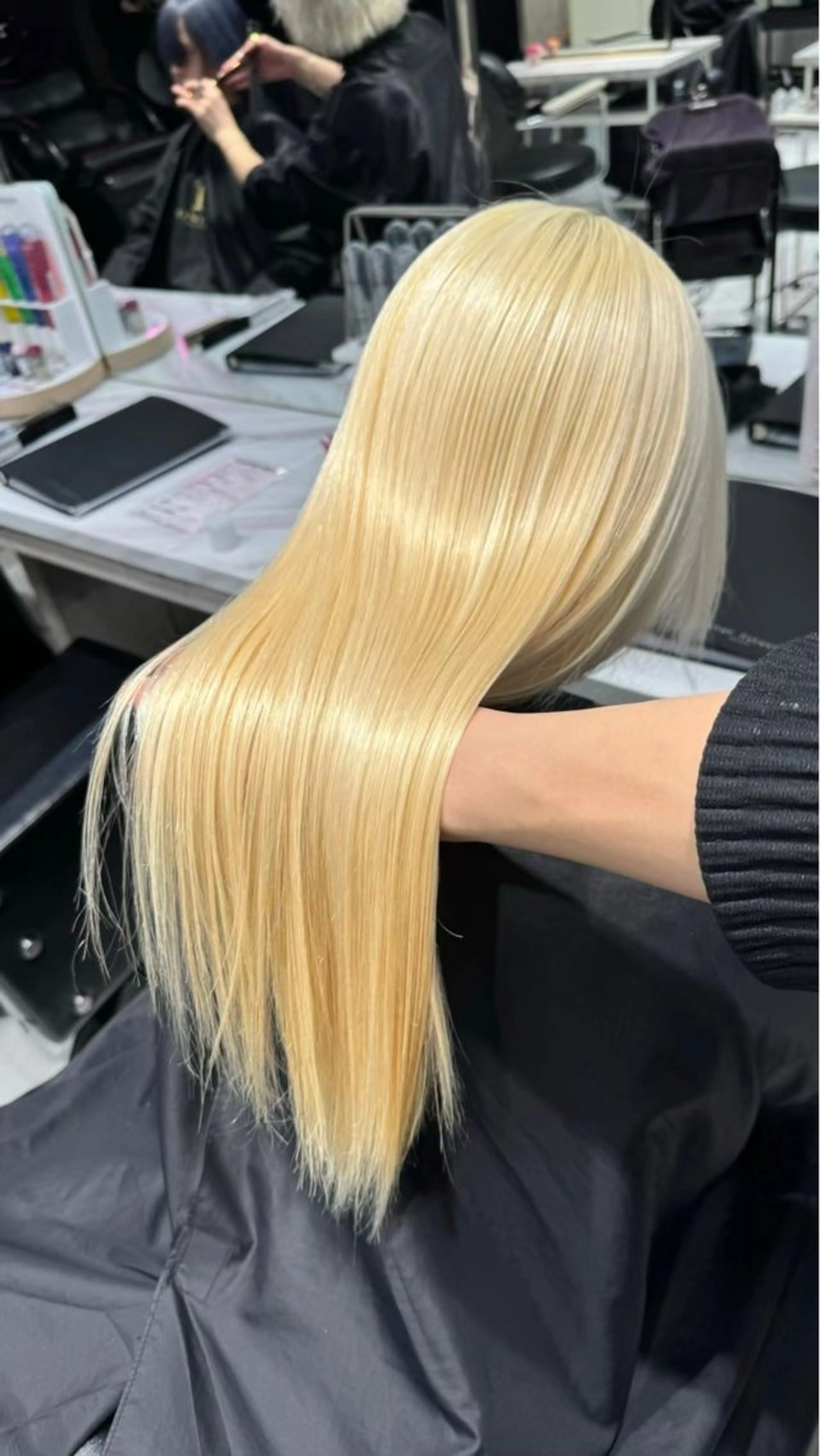 セミロング カラー アッシュ アッシュグレー ベージュカラー ブリーチ ブロンド ヘアカラー トリートメント 【ピンク×ブロンド】 💎ハイトーン/大和のヘアスタイル