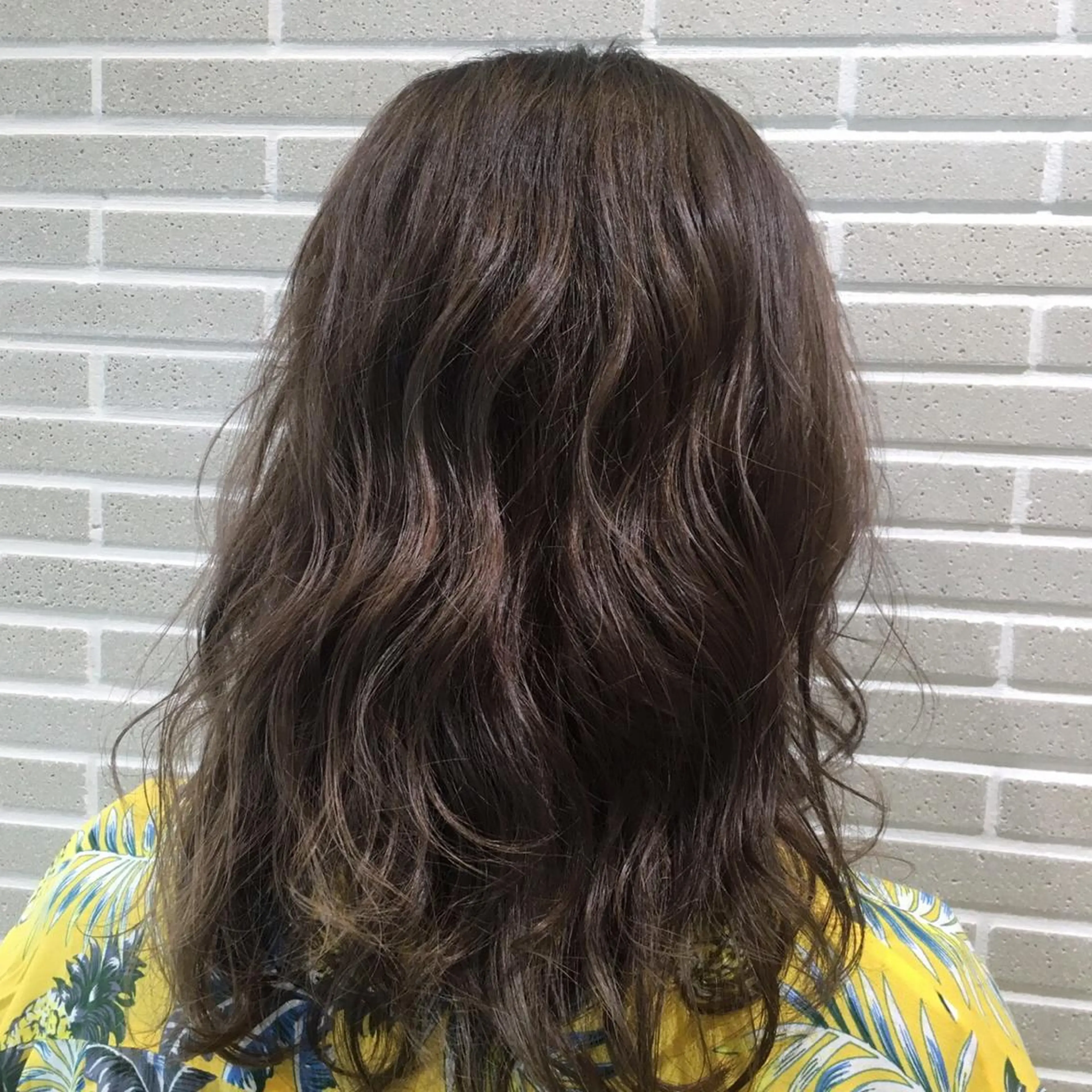 ミディアム カラー ヘアアレンジ ブリーチ イルミナカラー カット ヘアカラー トリートメント 山北 咲子のヘアスタイル