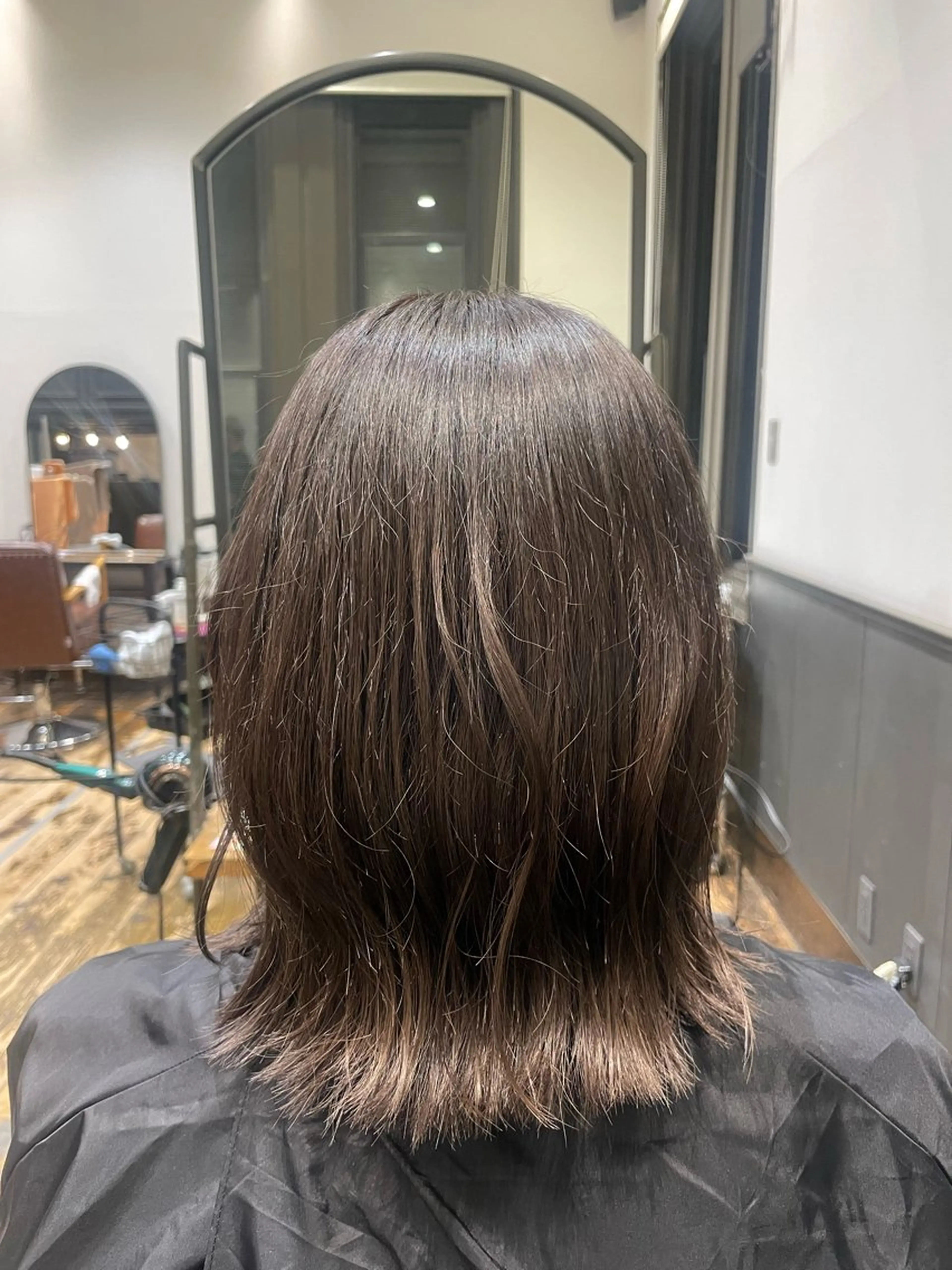 ミディアム 三ヶ島 紘花のヘアスタイル