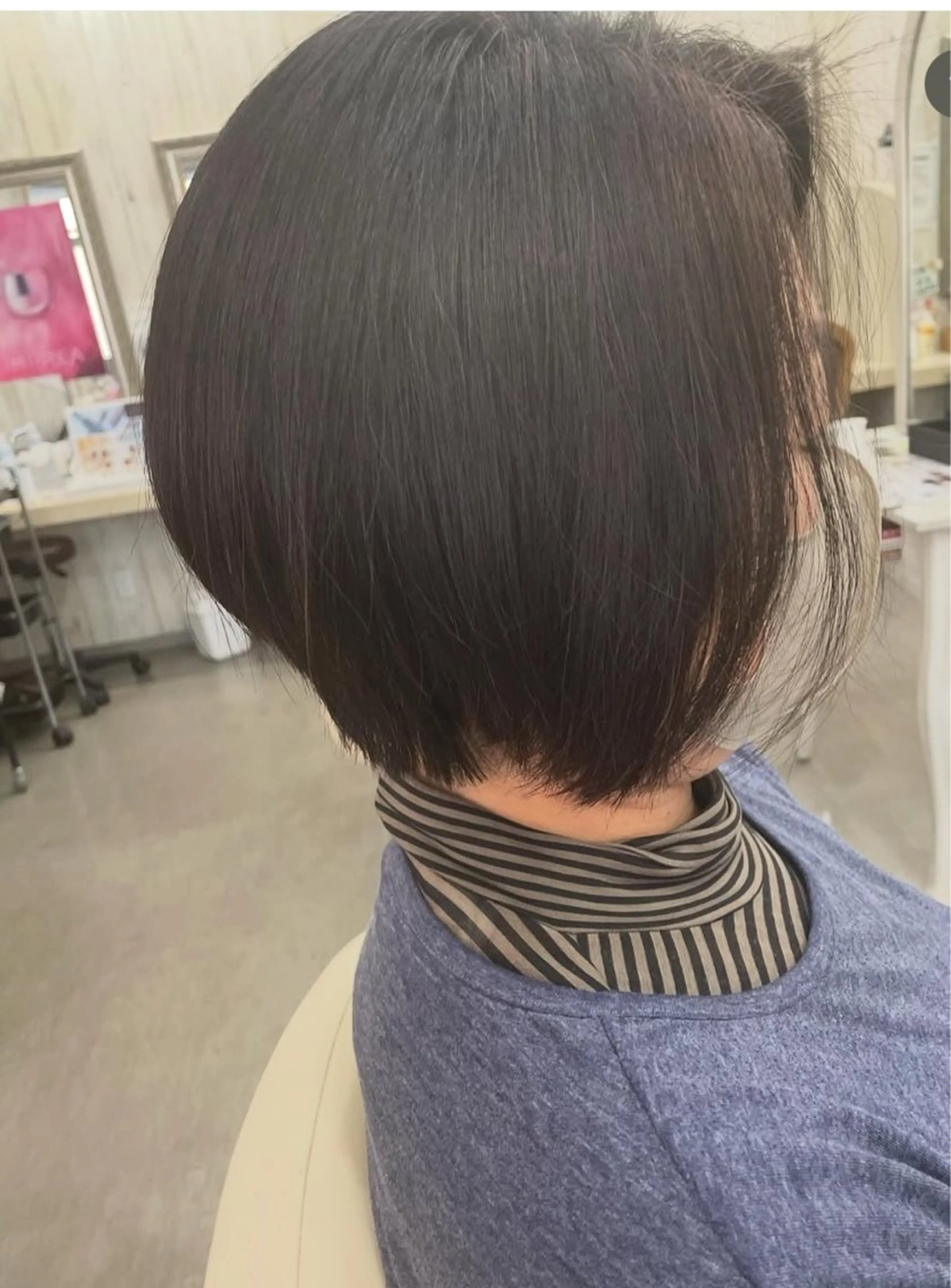 白髪の全体染め ¥5000 ロング別 セルフブローの写真