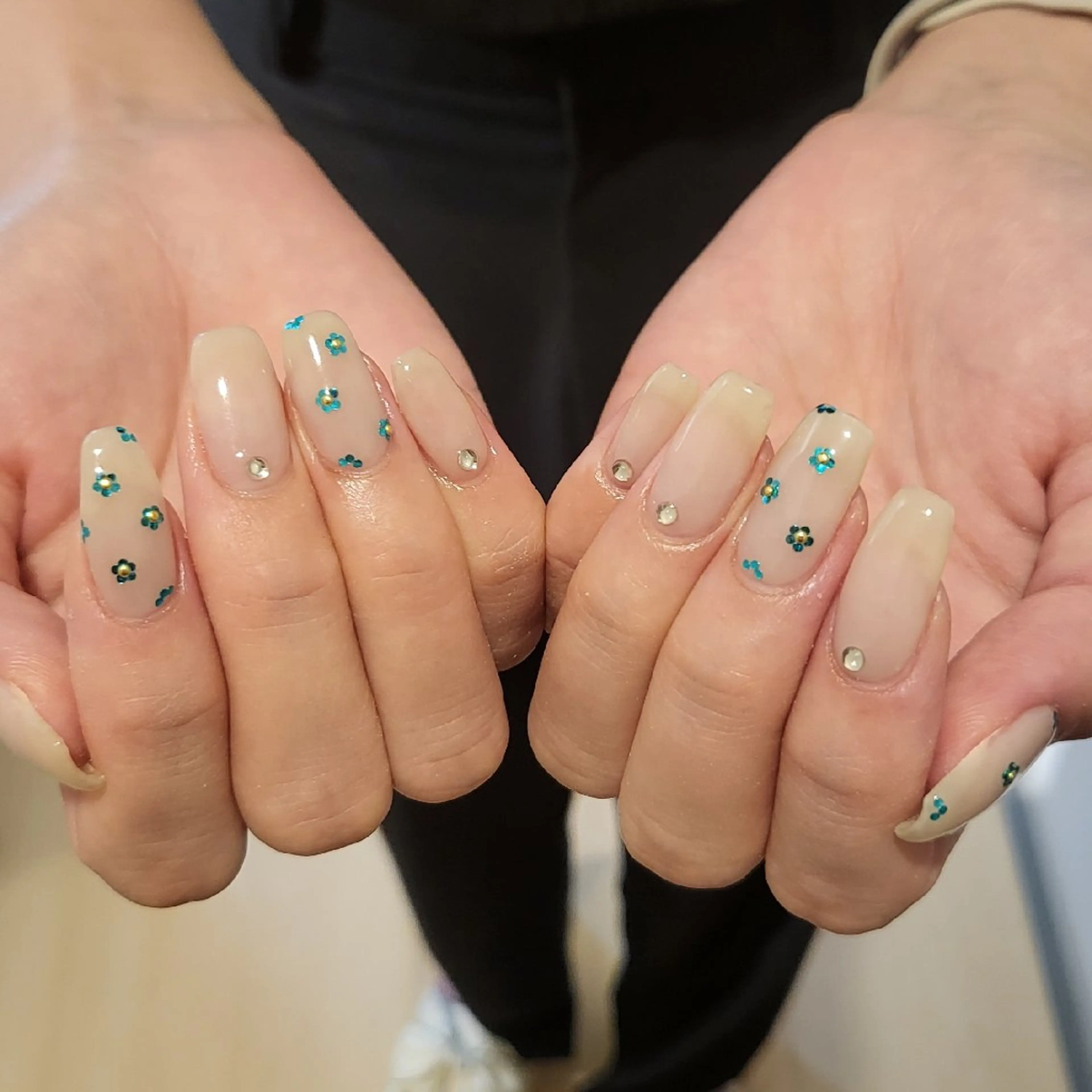 ネイル ハンドネイル フットネイル ハンドケア ChouChou NAILSALONのネイルデザイン