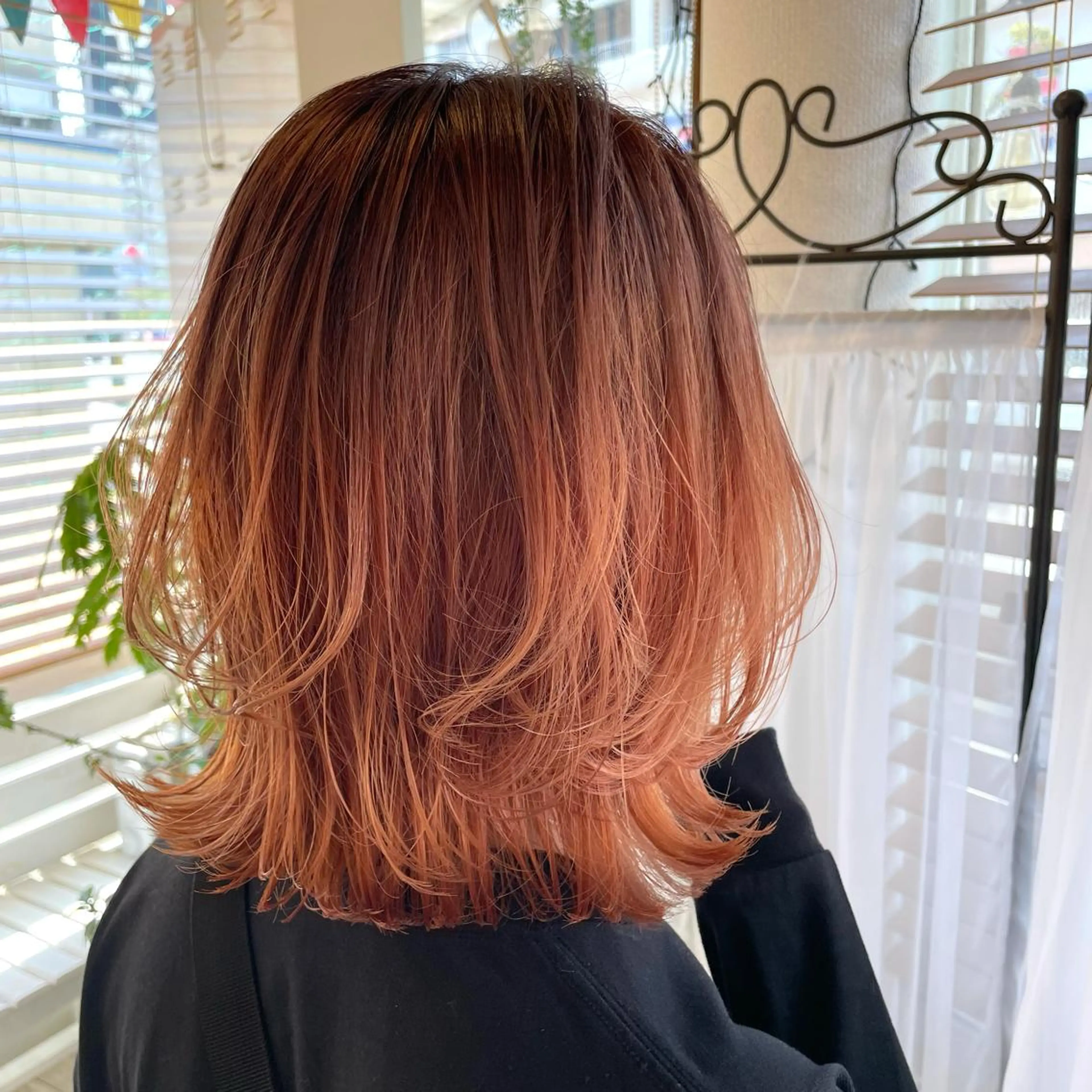 ミディアム カラー ブリーチ ケアブリーチ ダブルカラー グラデーションカラー オレンジ ヘアカラー トリートメント インナーカラー/推し ウルフ/アニメカラーのヘアスタイル