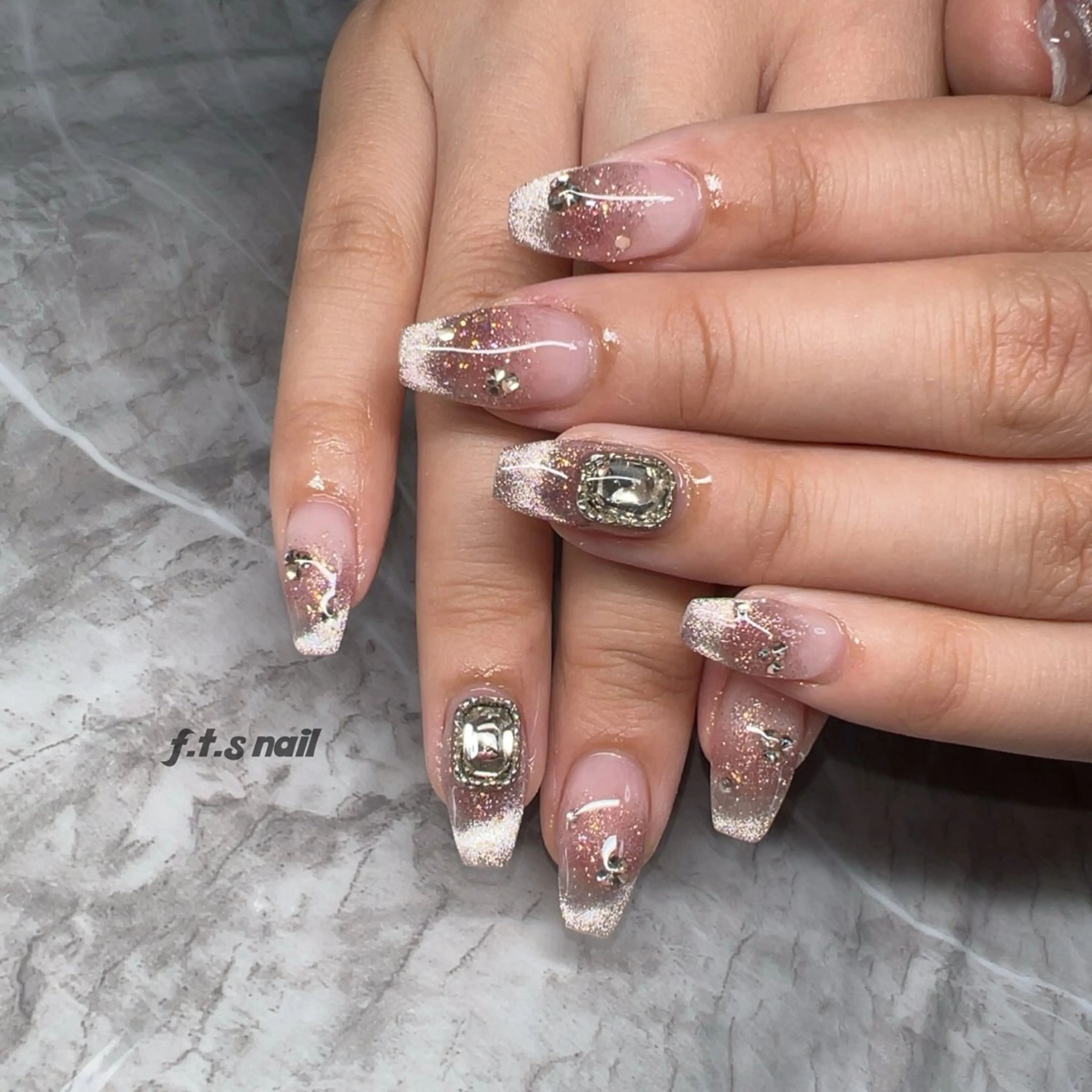 ネイル マグネットネイル F.T.S nailのネイルデザイン
