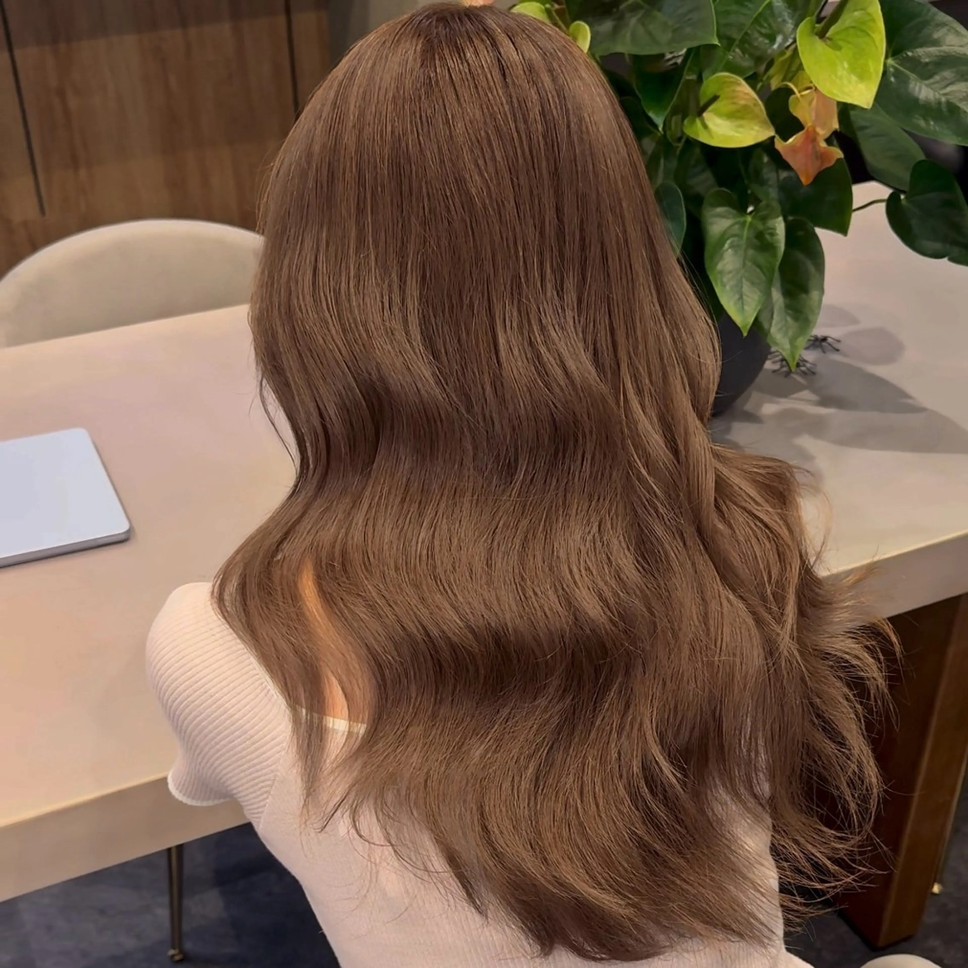 ロング カラー グレージュ ヘアカラー 🇺🇸海外デザイン iCON TOKYOのヘアスタイル