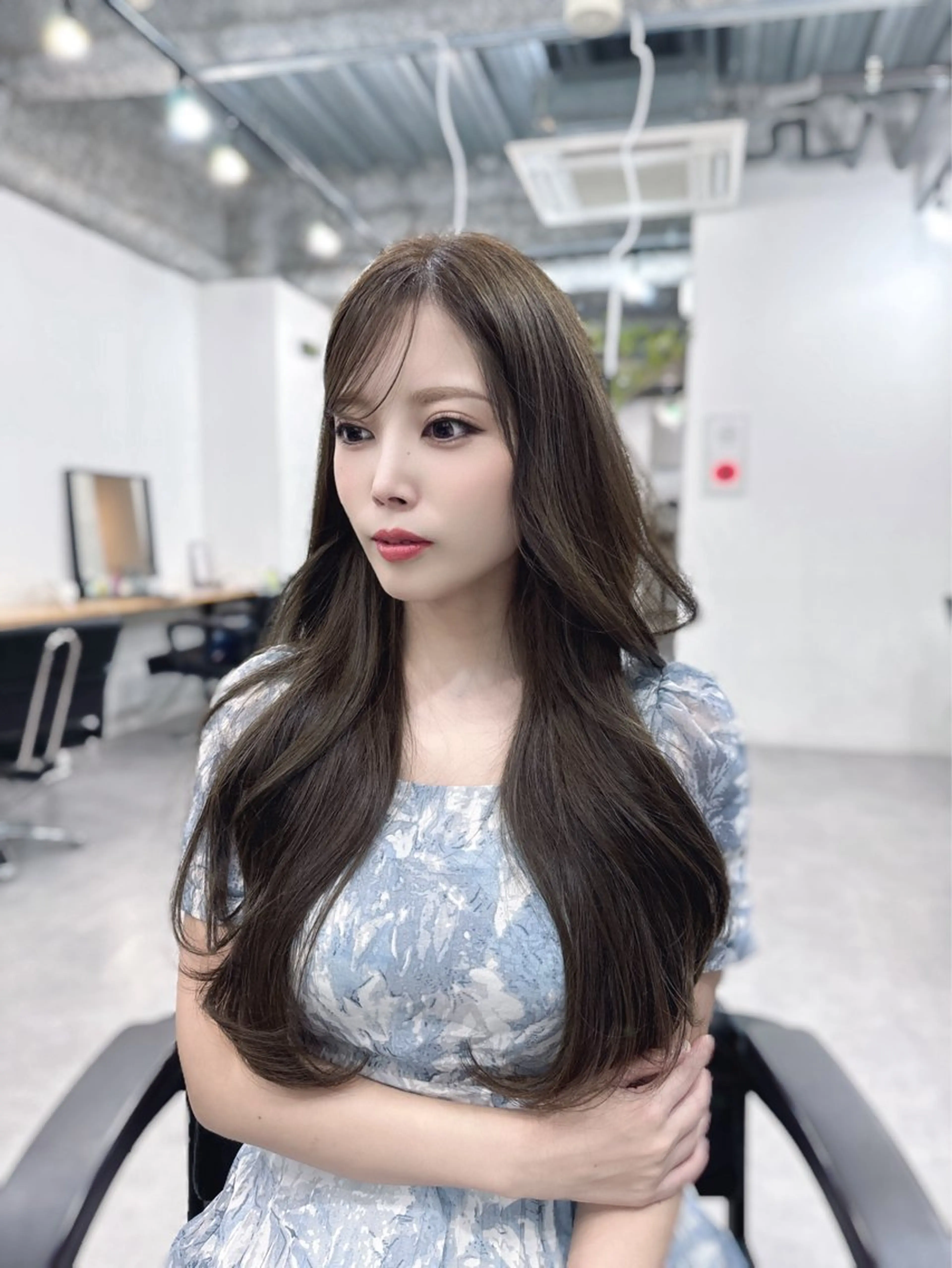 ロング 福間克徳/顔まわり /レイヤーカットのヘアスタイル