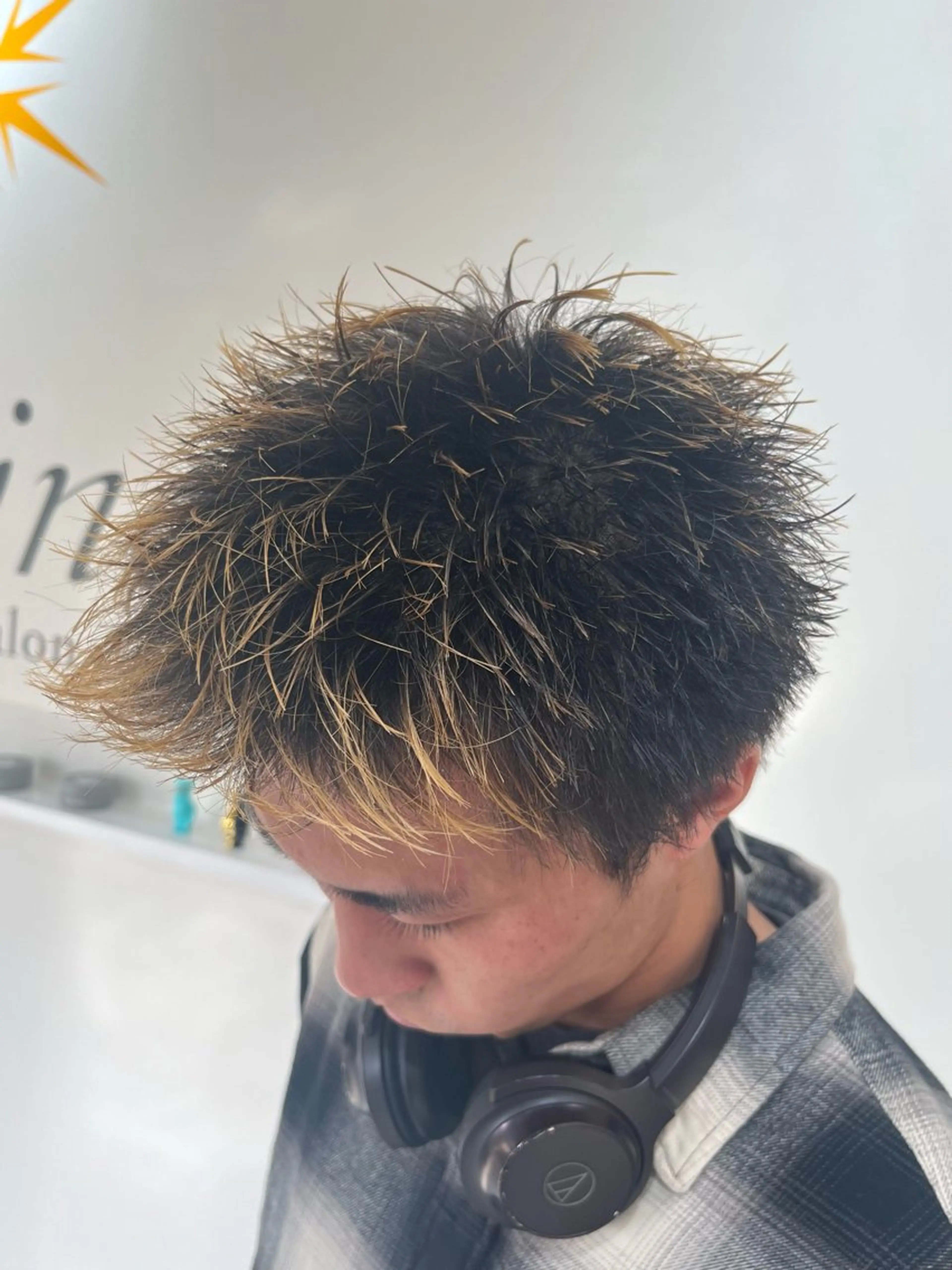 ショート メンズ スパイキーショート ショートヘア カット トリートメント 【店長】メンズ職人 短髪　ハイトーン🔥のヘアスタイル