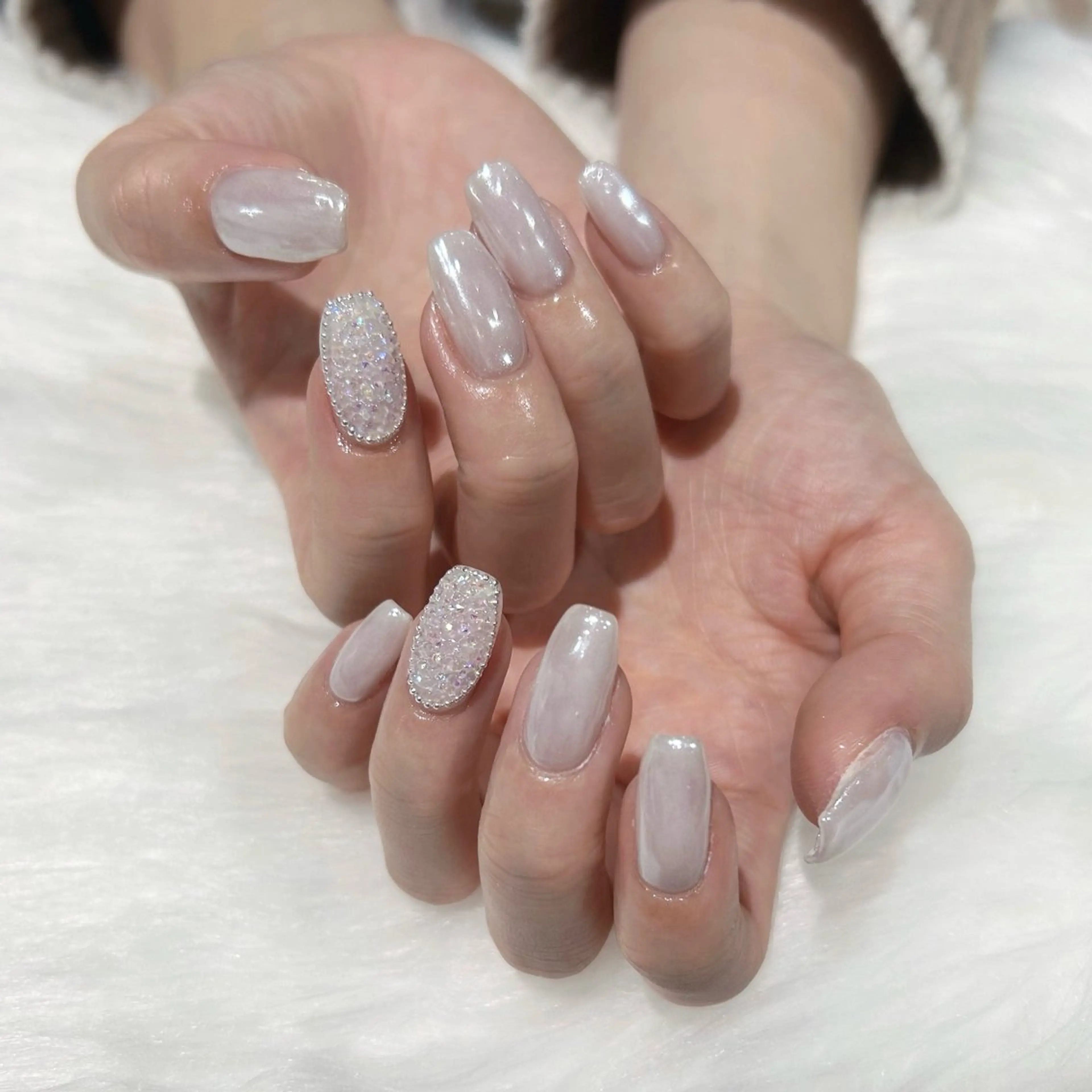 ネイル キラキラネイル ワンカラーネイル シンプルネイル ホワイト ハンドネイル Keli Nailのネイルデザイン