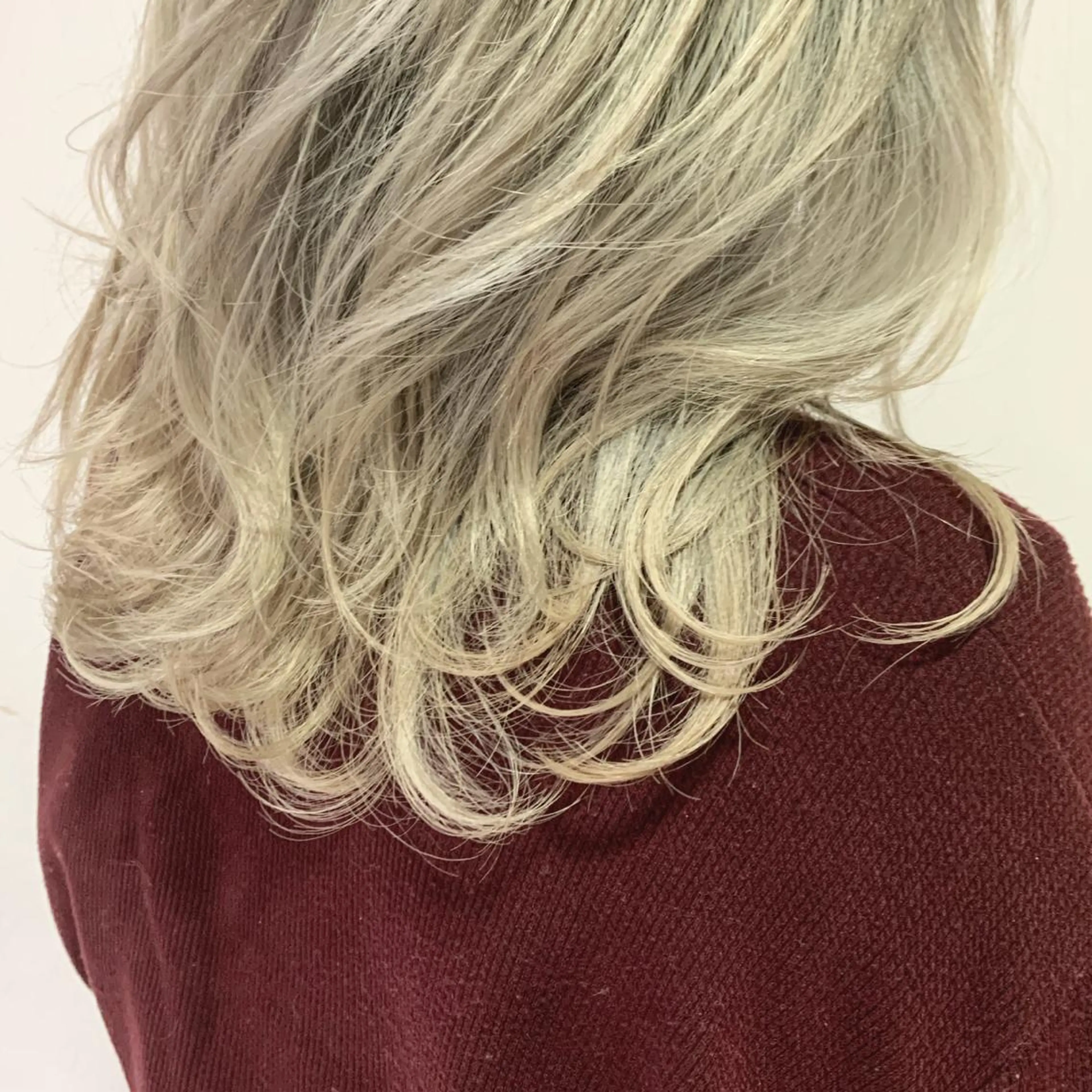 セミロング カラー 【全席個室/シェアサロン】FRAME + HairEsthe 御堂筋難波店所属・ひらやま りょういちのヘアスタイル