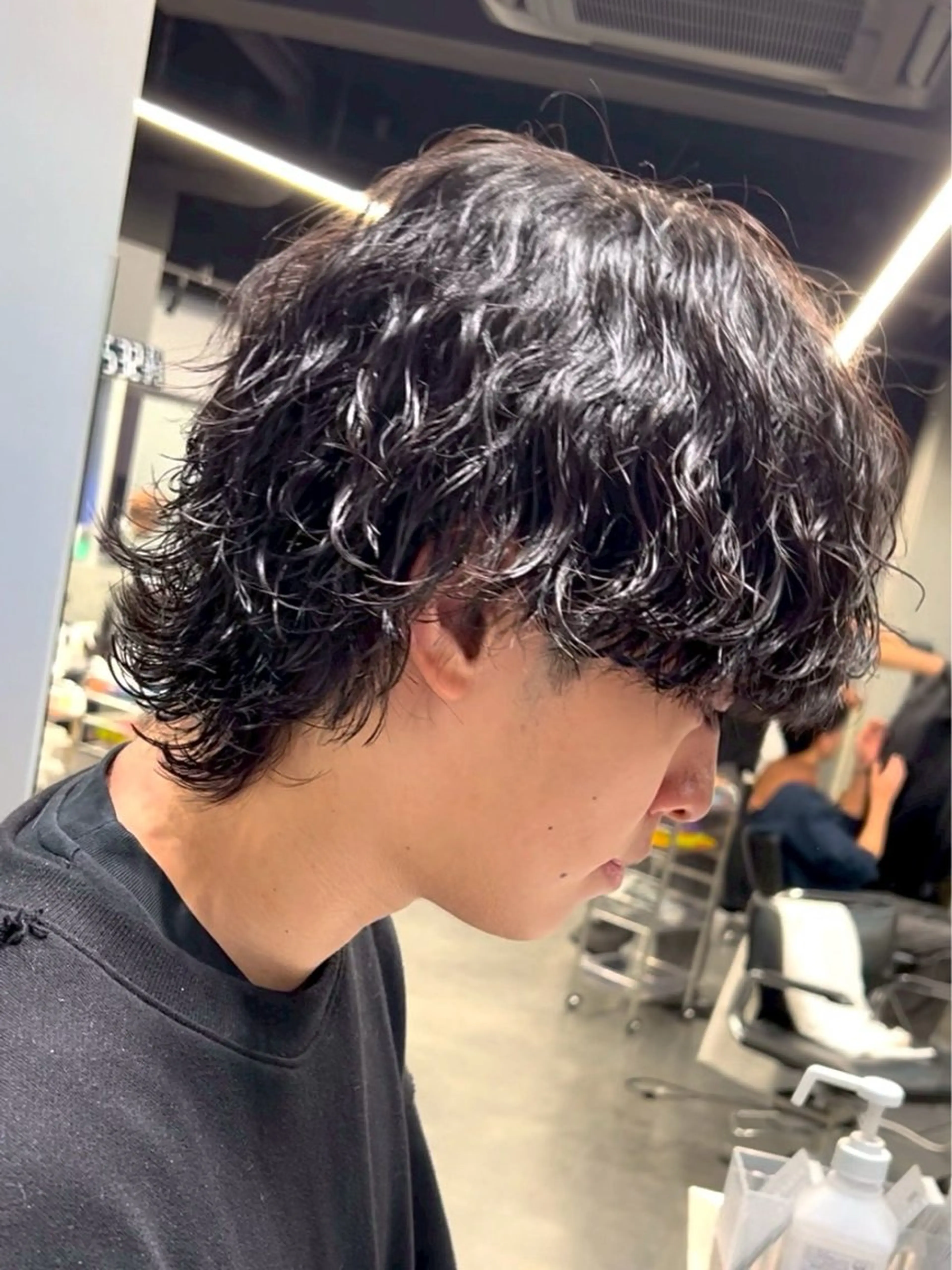 ショート パーマ メンズ 波巻きパーマ メンズウルフカット ウルフカット カット パーマ メンズ特化型美容師 sakuraのヘアスタイル