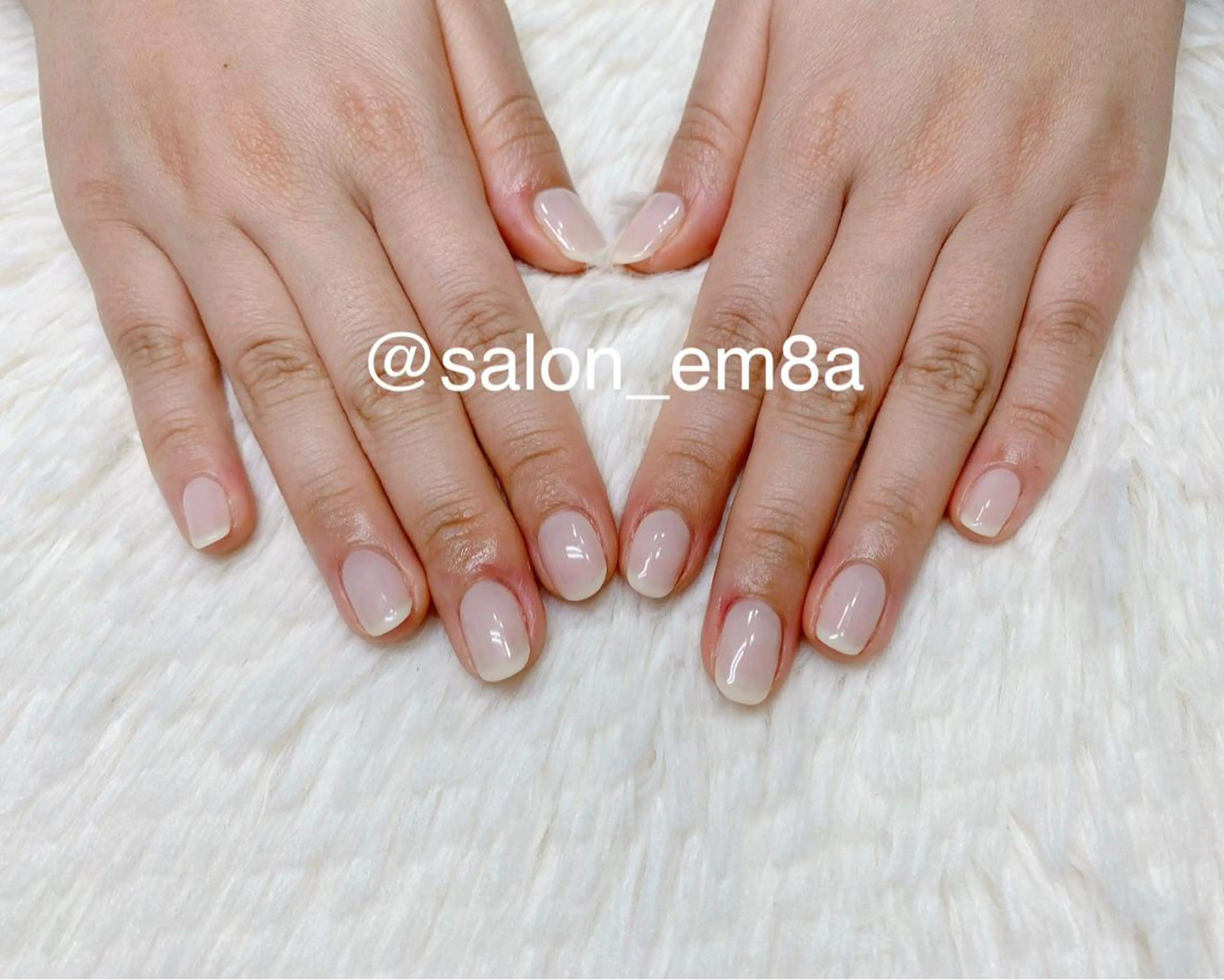 ネイル オフィスネイル ハンドネイル salon EM&A emiのネイルデザイン