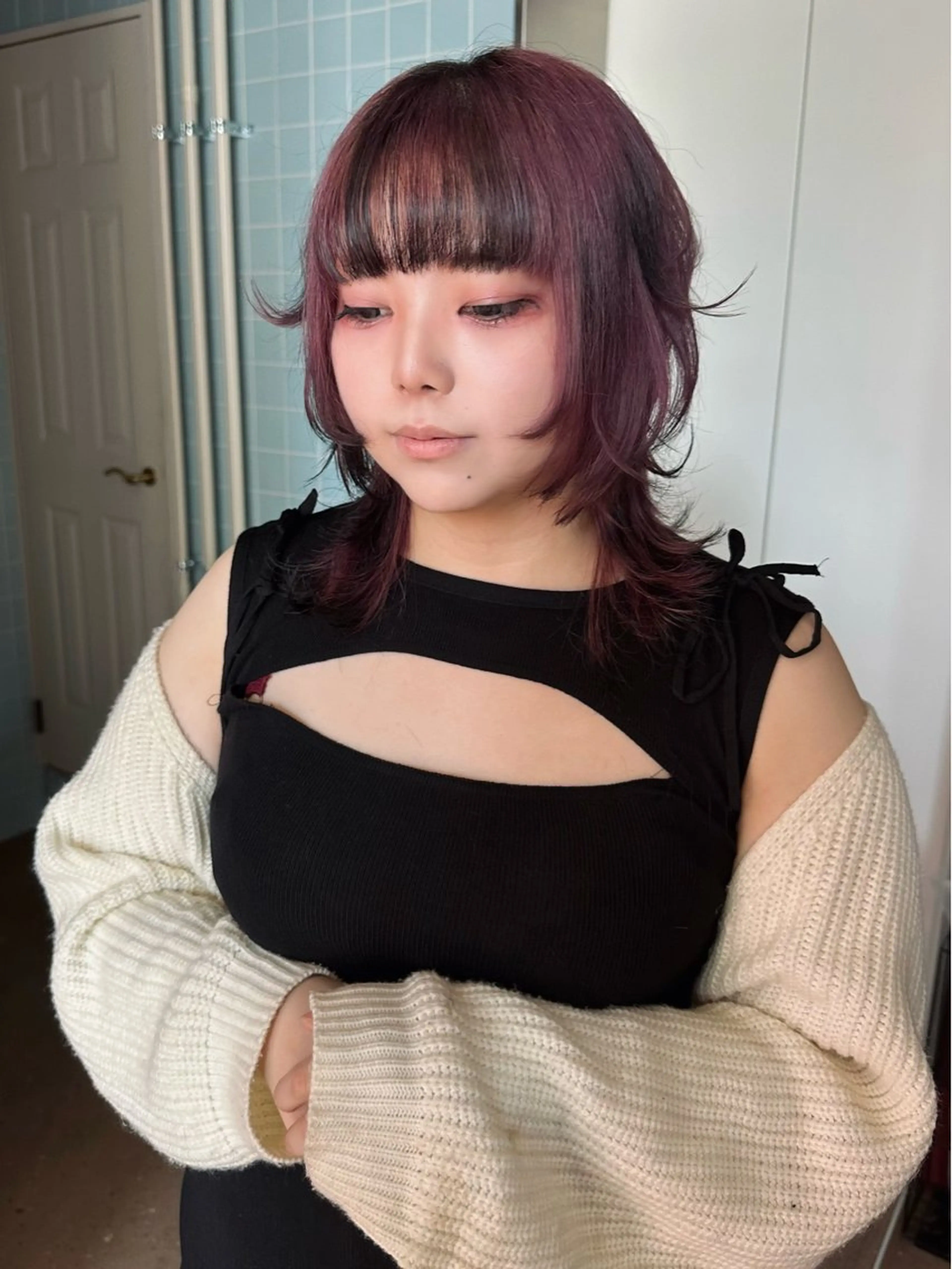 ミディアム カラー ブリーチ デザインカラー 顔まわりレイヤー レイヤーカット ウルフカット カット ヘアカラー トリートメント エクステ ウルフ/レイヤー/ 渋谷🔮西村 悠大のヘアスタイル