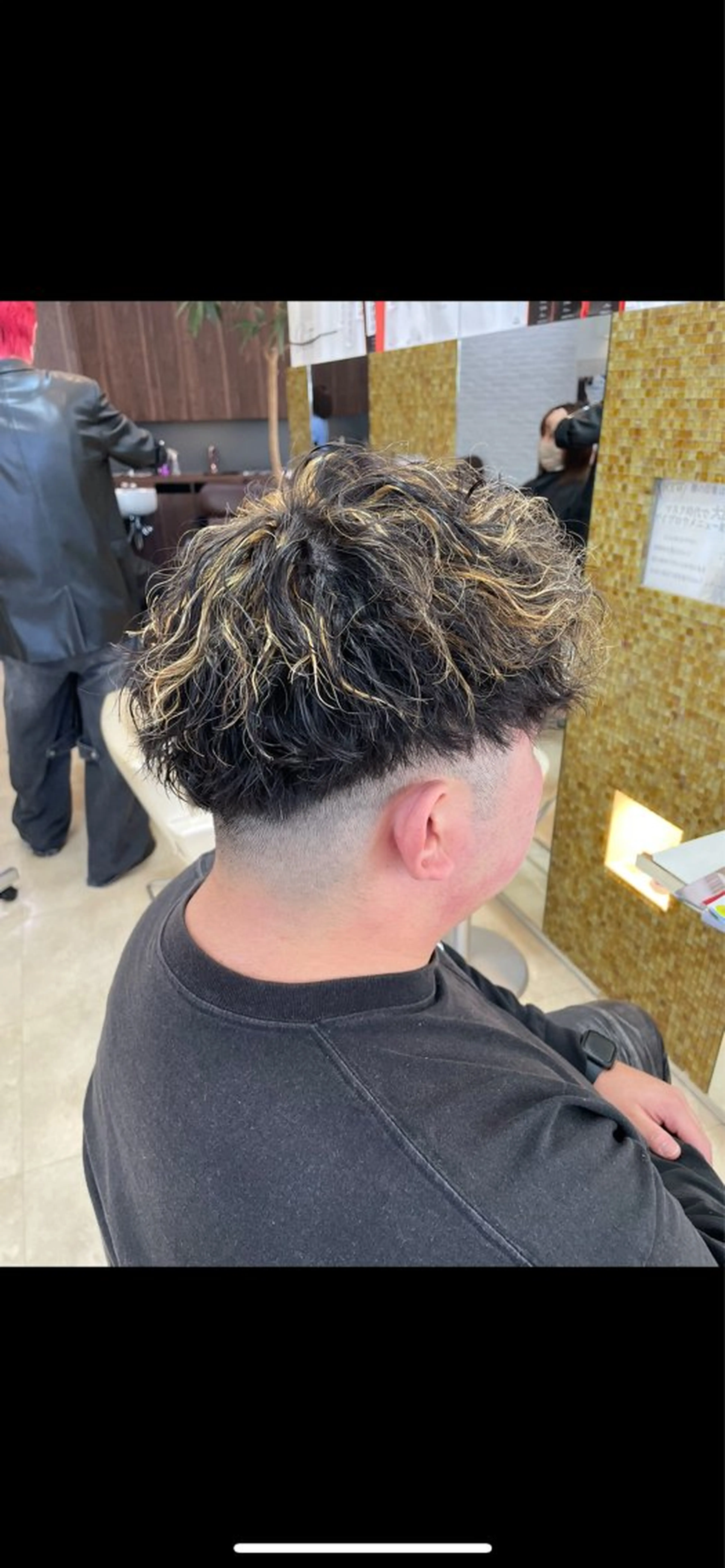 メンズカット　メッシュパーマ　ハイライトの写真