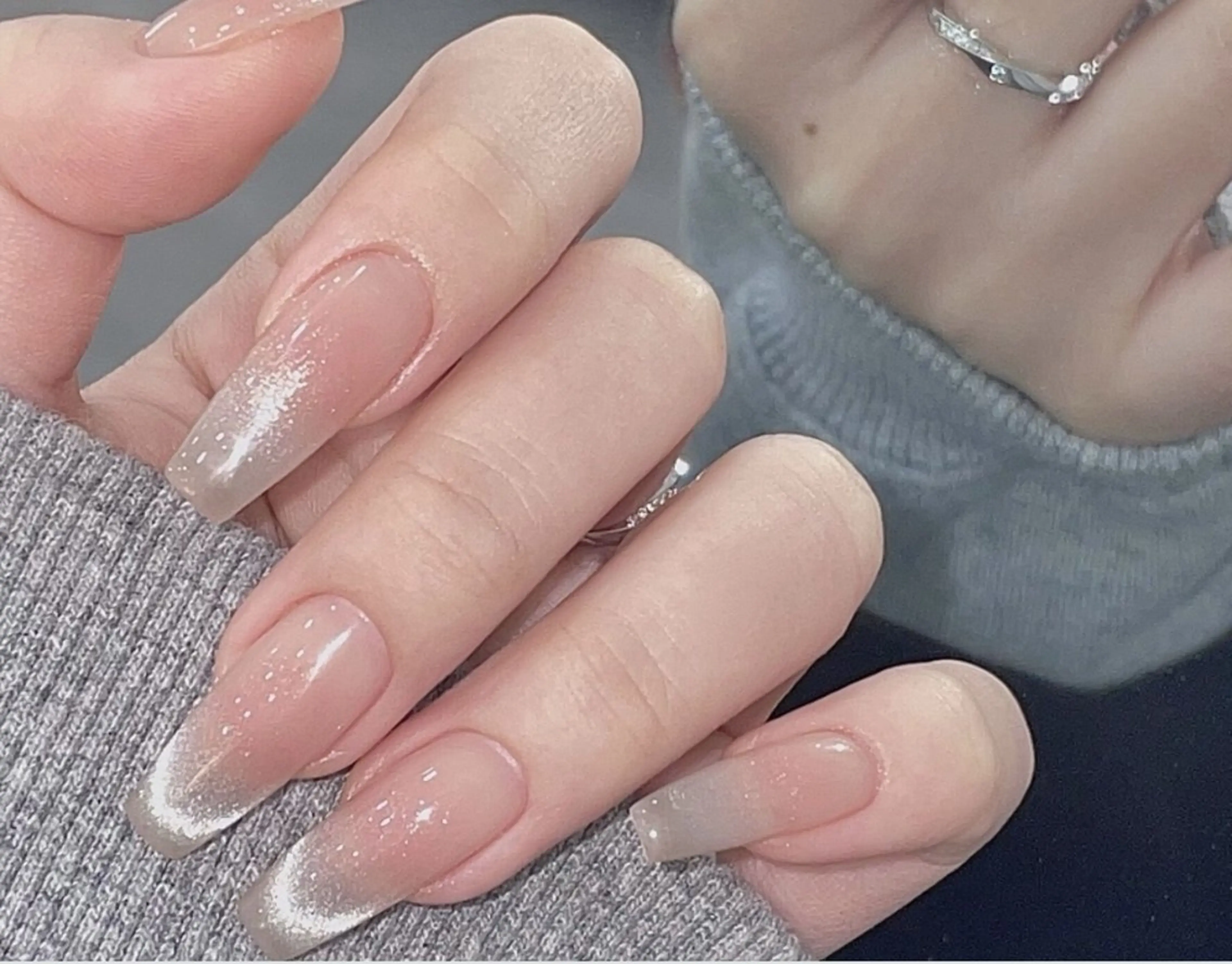 ネイル 長さ出し フレンチネイル 韓国ネイル マグネットネイル マグネットフレンチ ハンドネイル Sun Nail 池袋のエステ・リラクイメージ