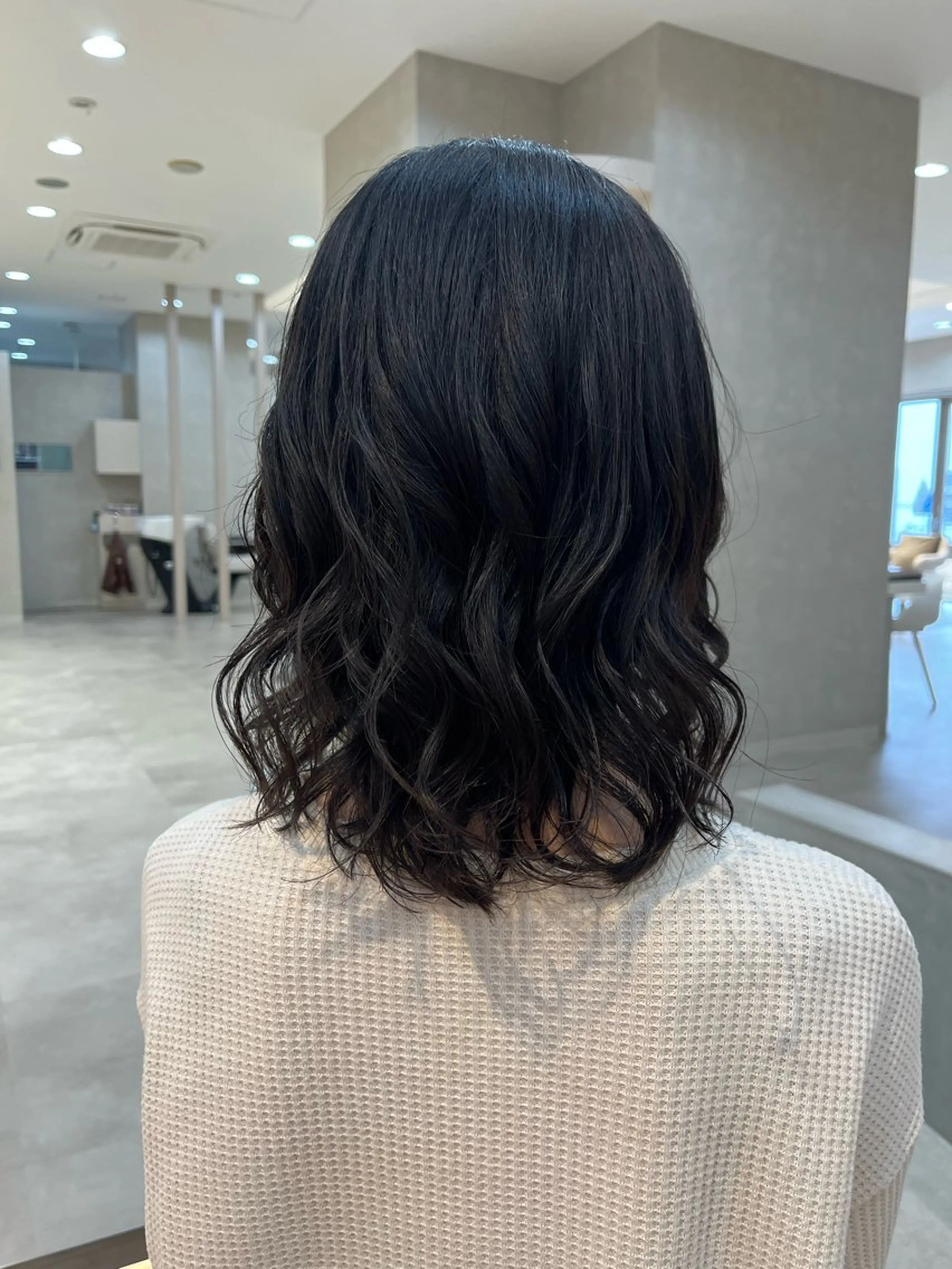 ミディアム パーマ ミディアムパーマ 関 琴美のヘアスタイル