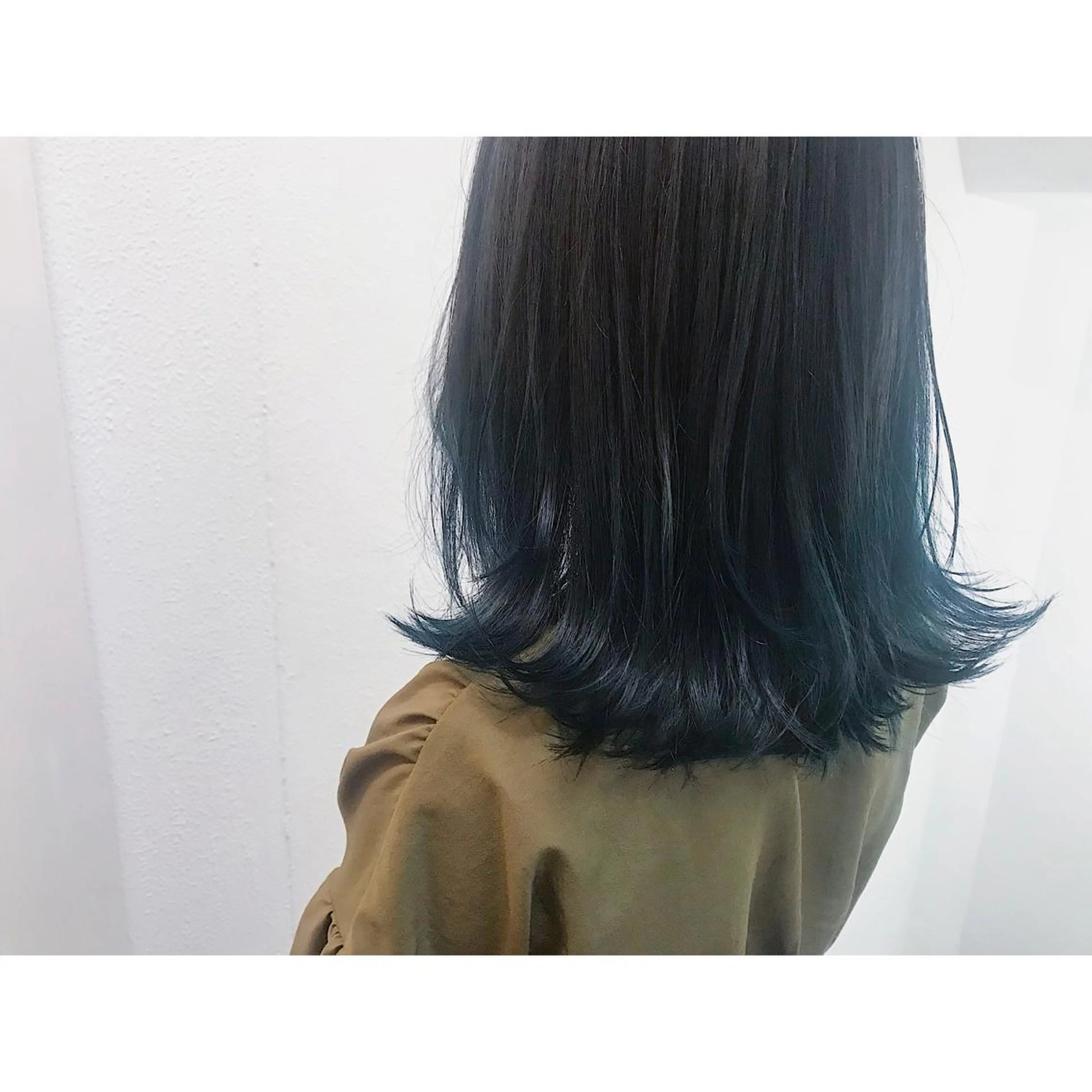 セミロング ヘアカラー トリートメント karen ☺︎のヘアスタイル