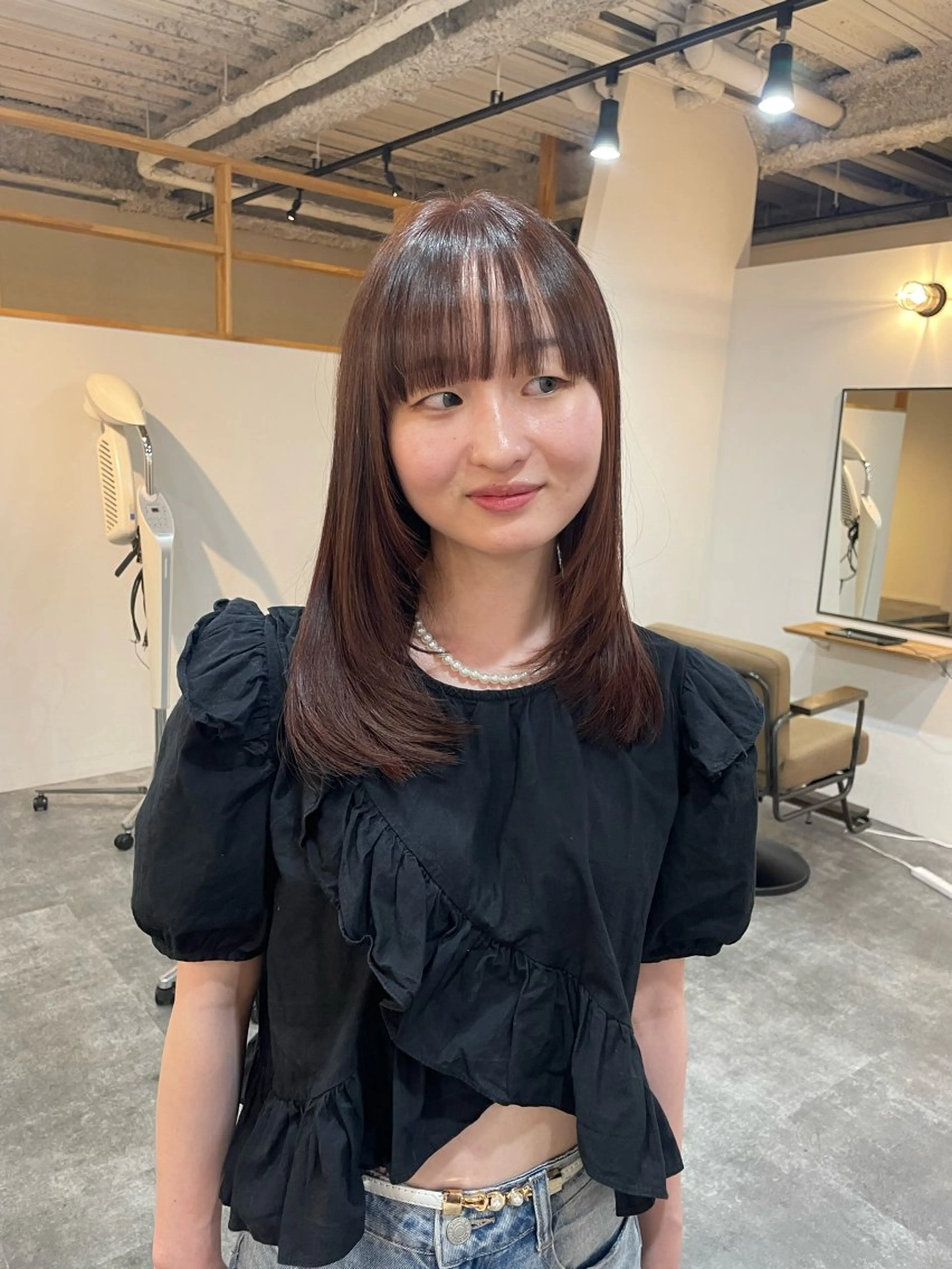 ミディアム レイヤーカット LIBETT EAST所属・LIBETT EAST🌼糟谷紗璃のヘアスタイル