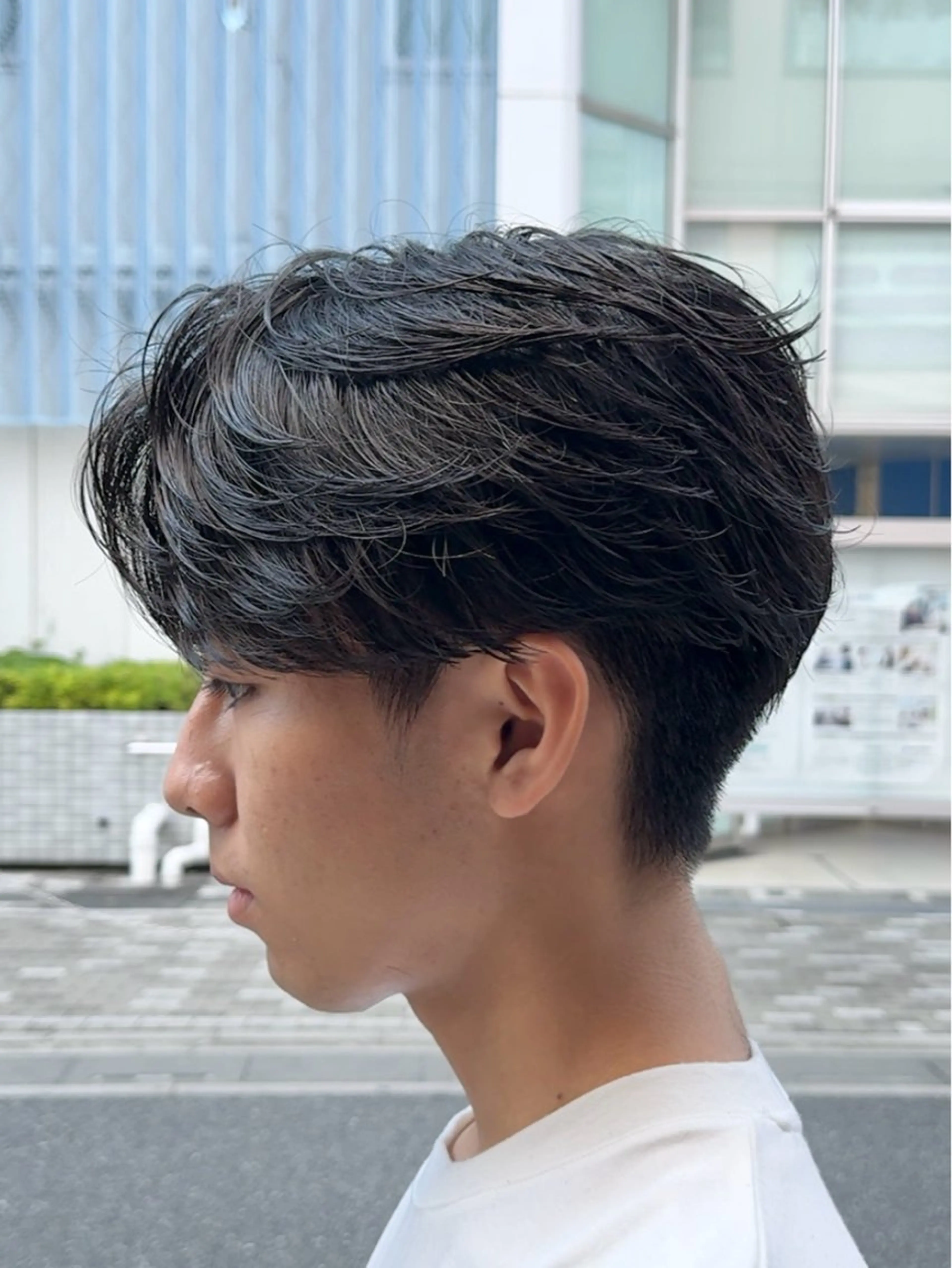 ショート メンズ センターパート フェザーパーマ メンズパーマ 刈り上げ カット 藤田 明輝のヘアスタイル