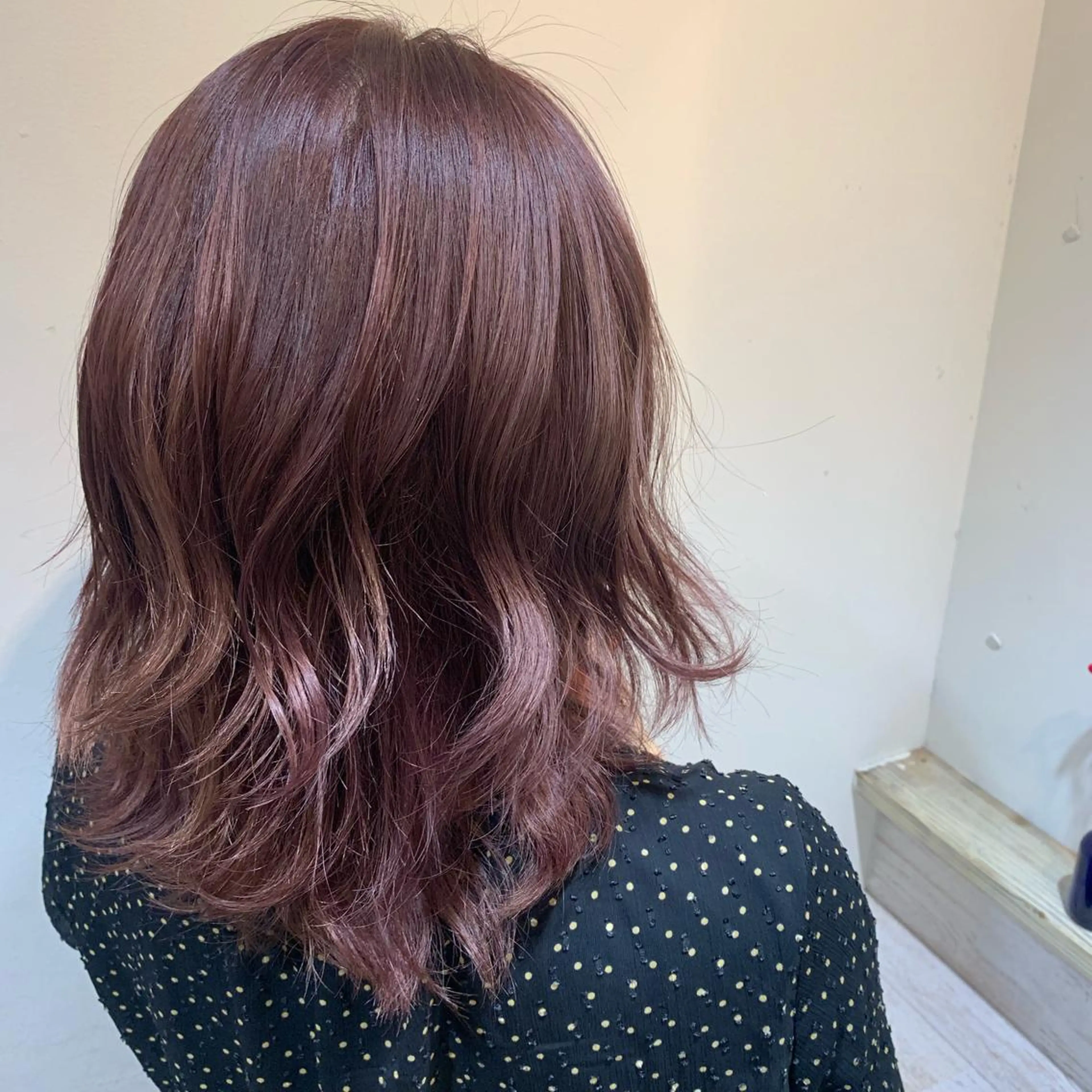 ミディアム カラー 板倉 花連のヘアスタイル