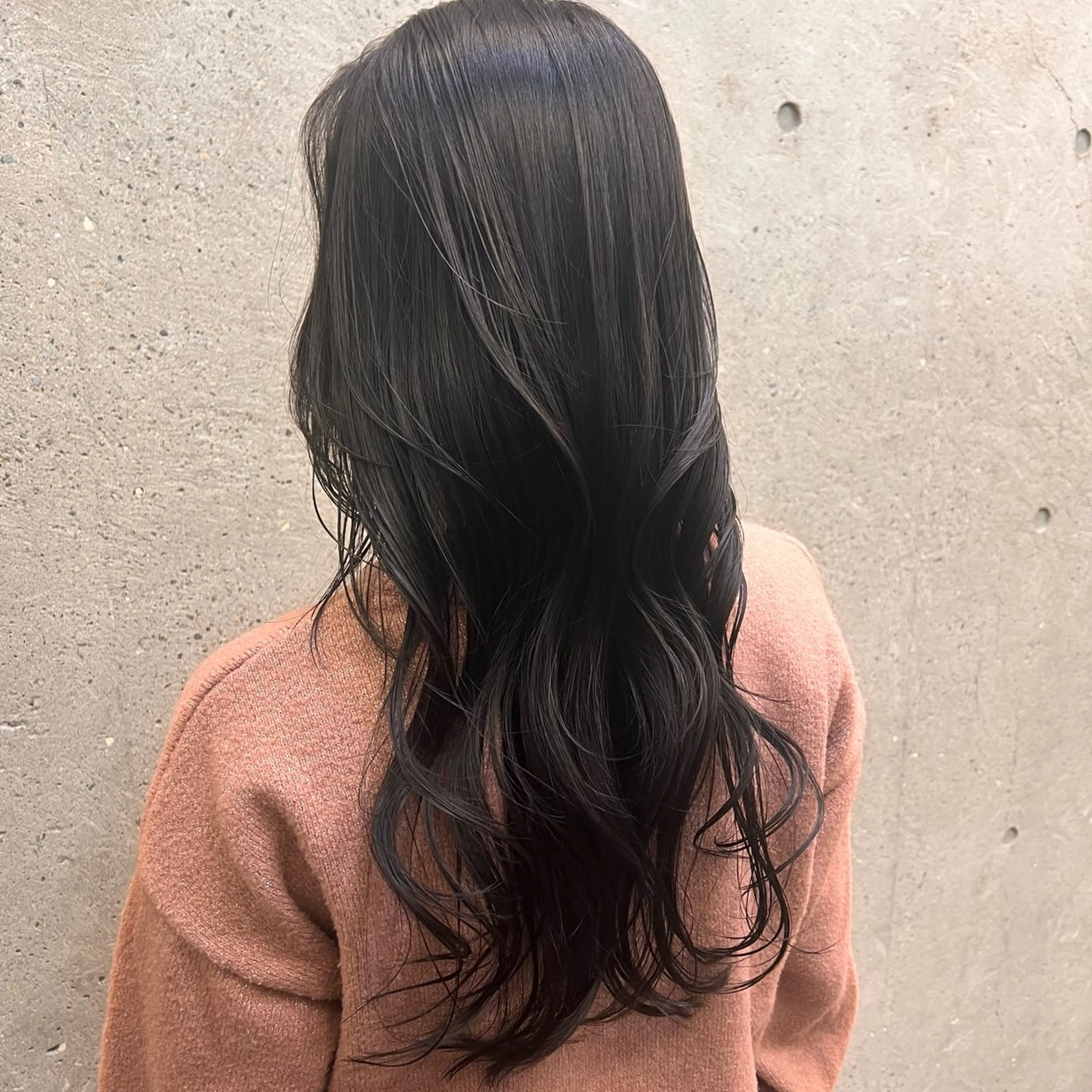 ロング カラー 透明感カラー オレンジ ヘアカラー トリートメント AIN.ANLY 明治神宮前所属・ムツキ/品のある 艶カラー/縮毛矯正のヘアスタイル