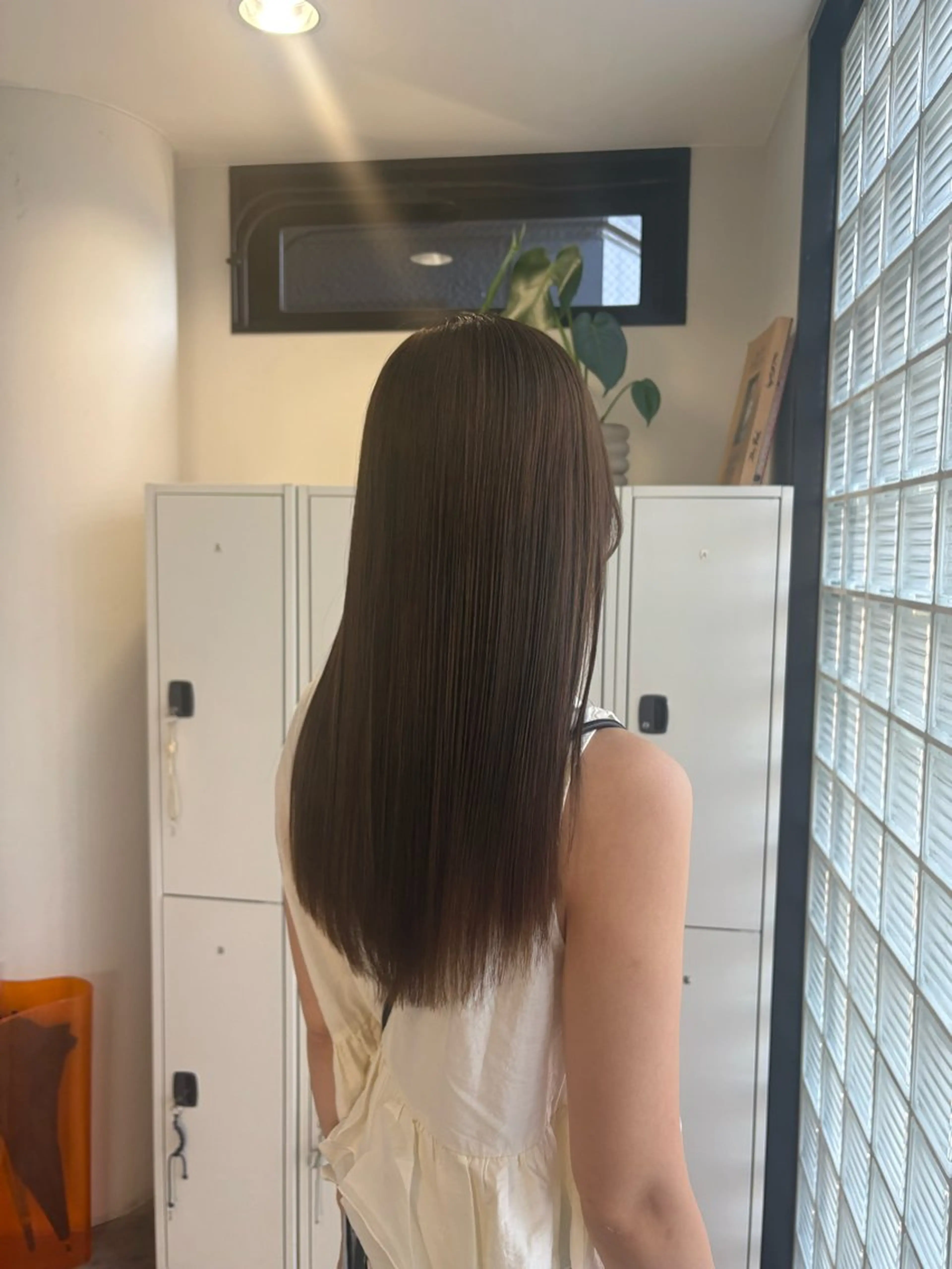 ロング カラー ブラウンカラー 透明感カラー オリーブブラウン カット ヘアカラー ヘッドスパ Jr.スタイリスト ヨシノヒメカ　梅田のヘアスタイル