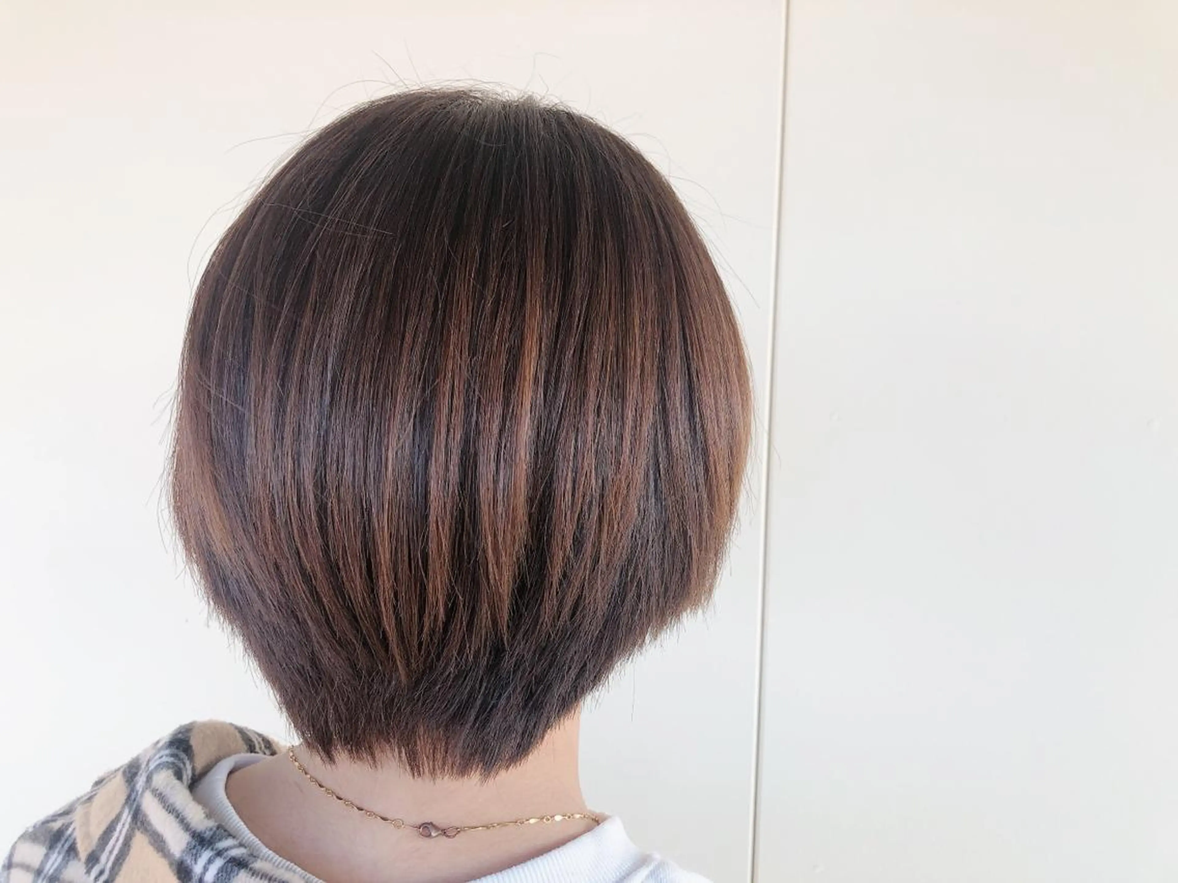 ショート カラー 上田 和紀子のヘアスタイル