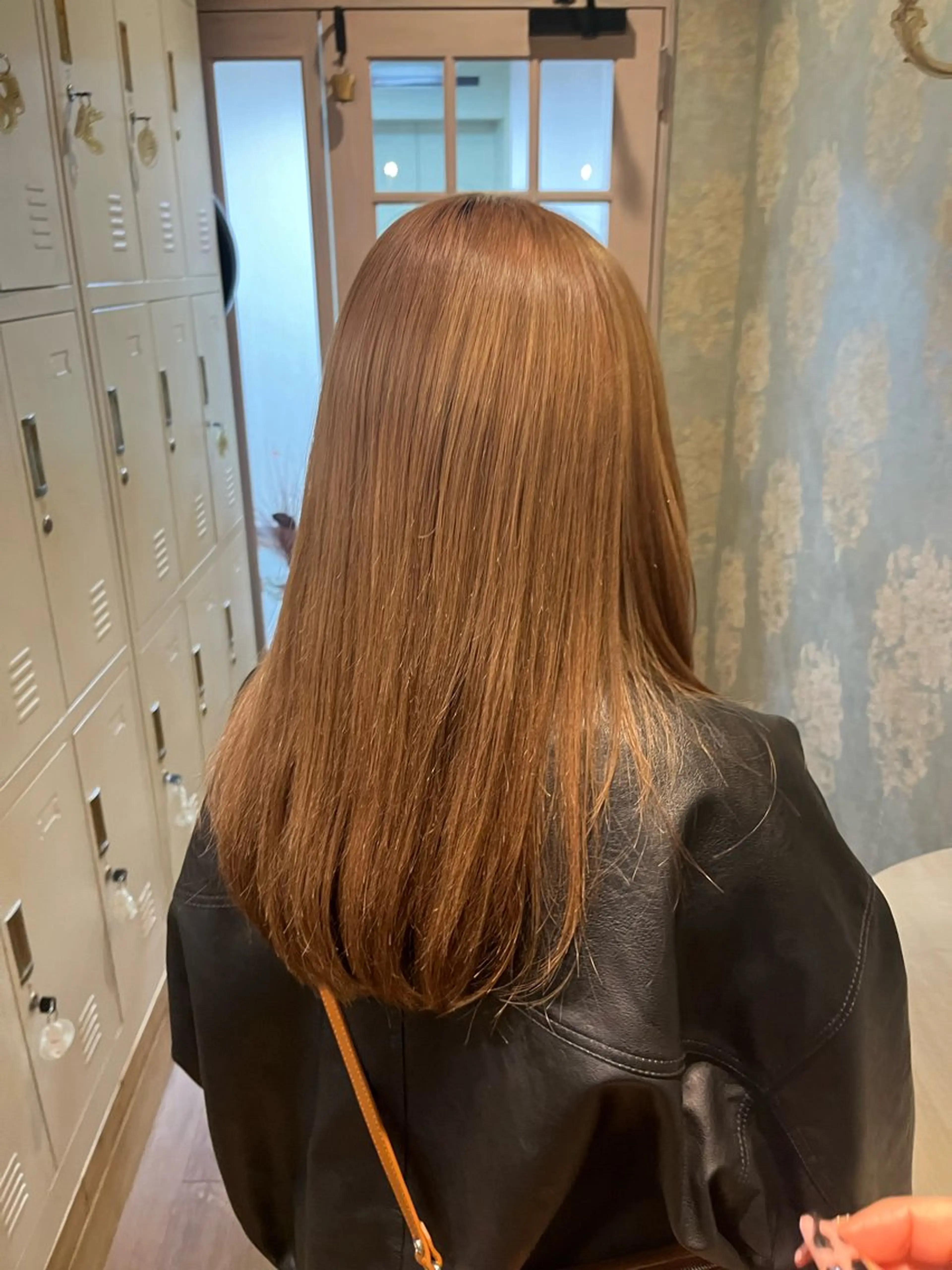 ミディアム カラー 京橋美容室🌟 亀井寿葵のヘアスタイル