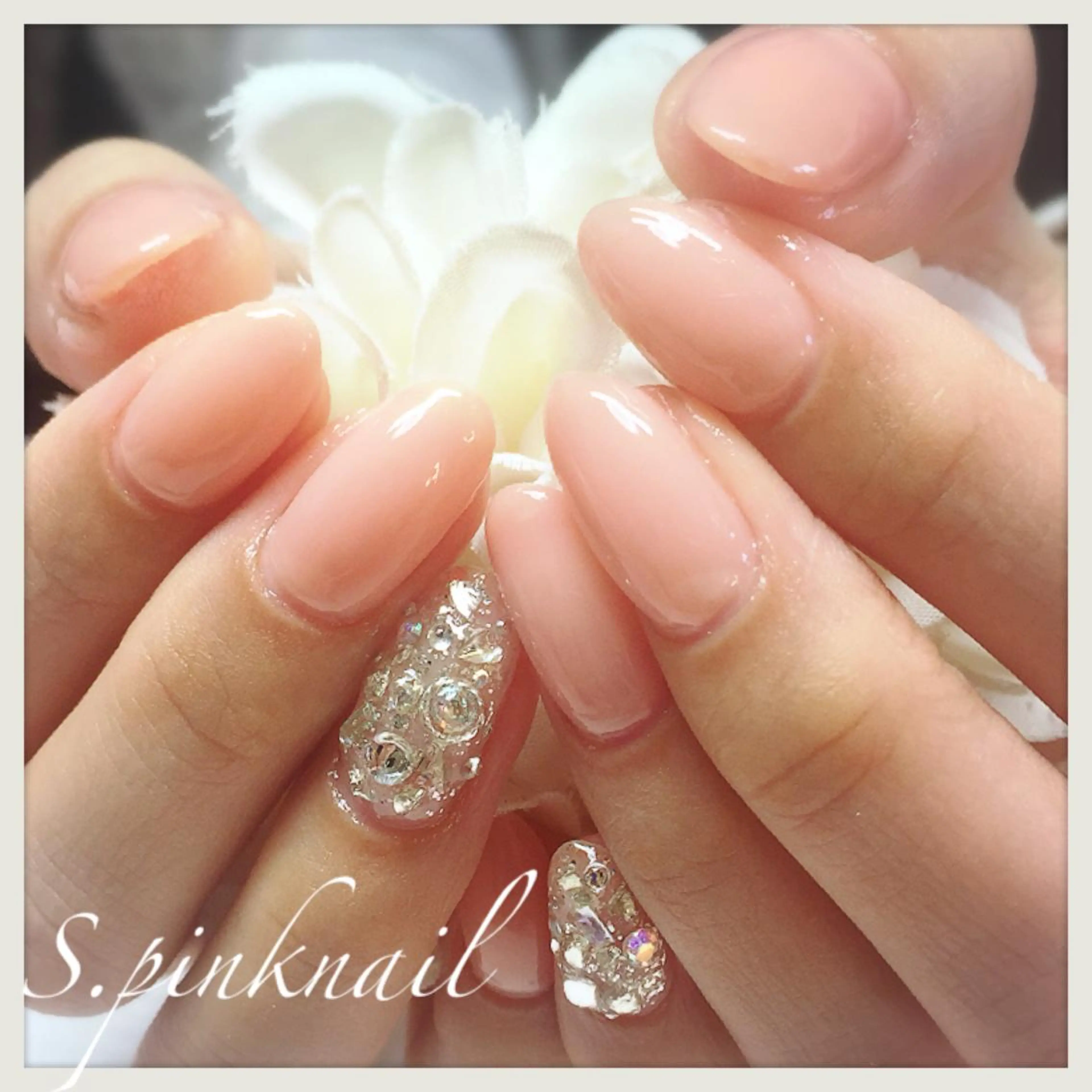 🌹ワンカラー+1本ビジュー🌹の写真