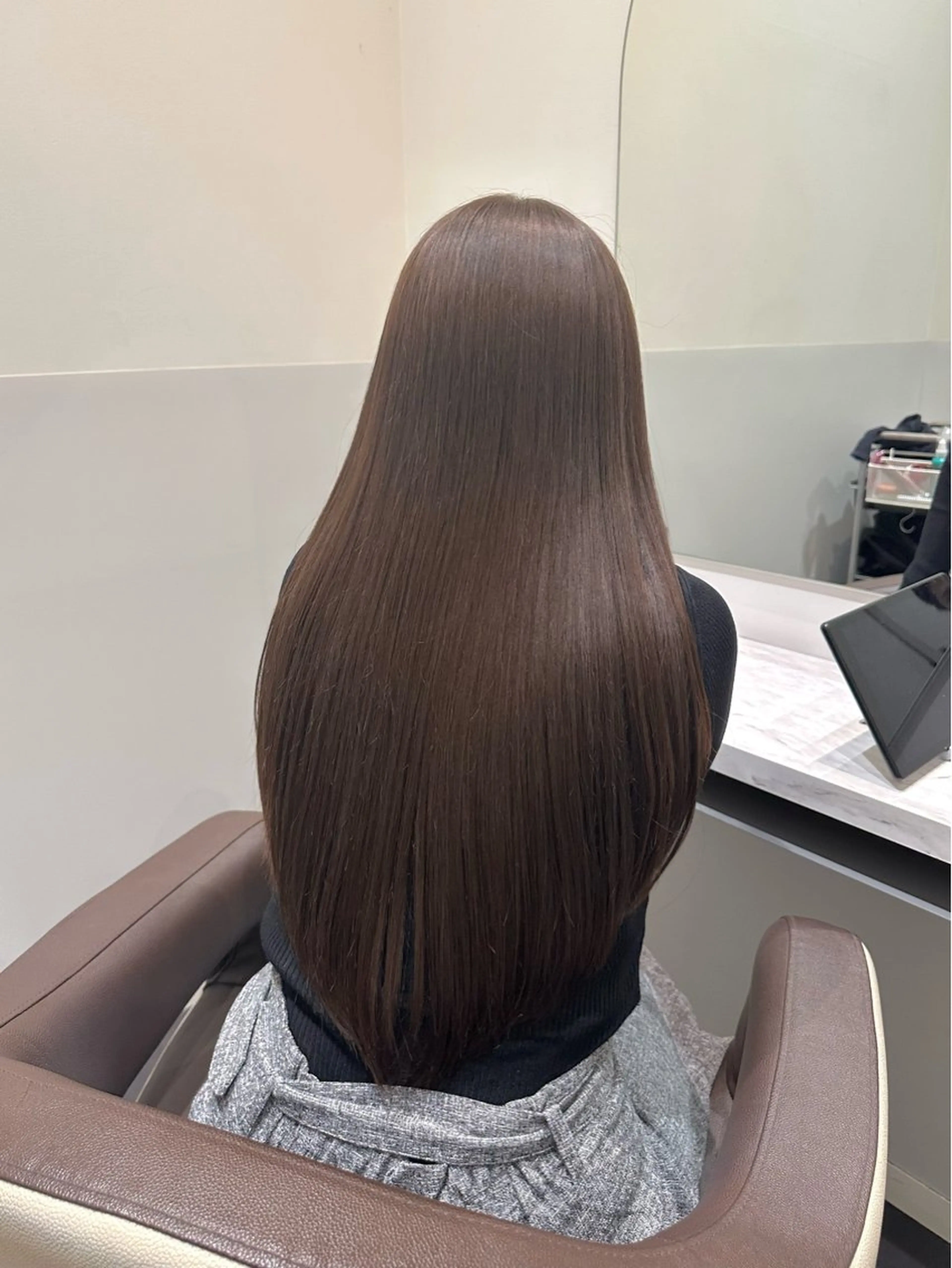 ロング カラー ブリーチ グレージュ ラベンダーカラー ラベンダーグレージュ ラベンダーグレー LUMO所属・矢野 晃平のヘアスタイル