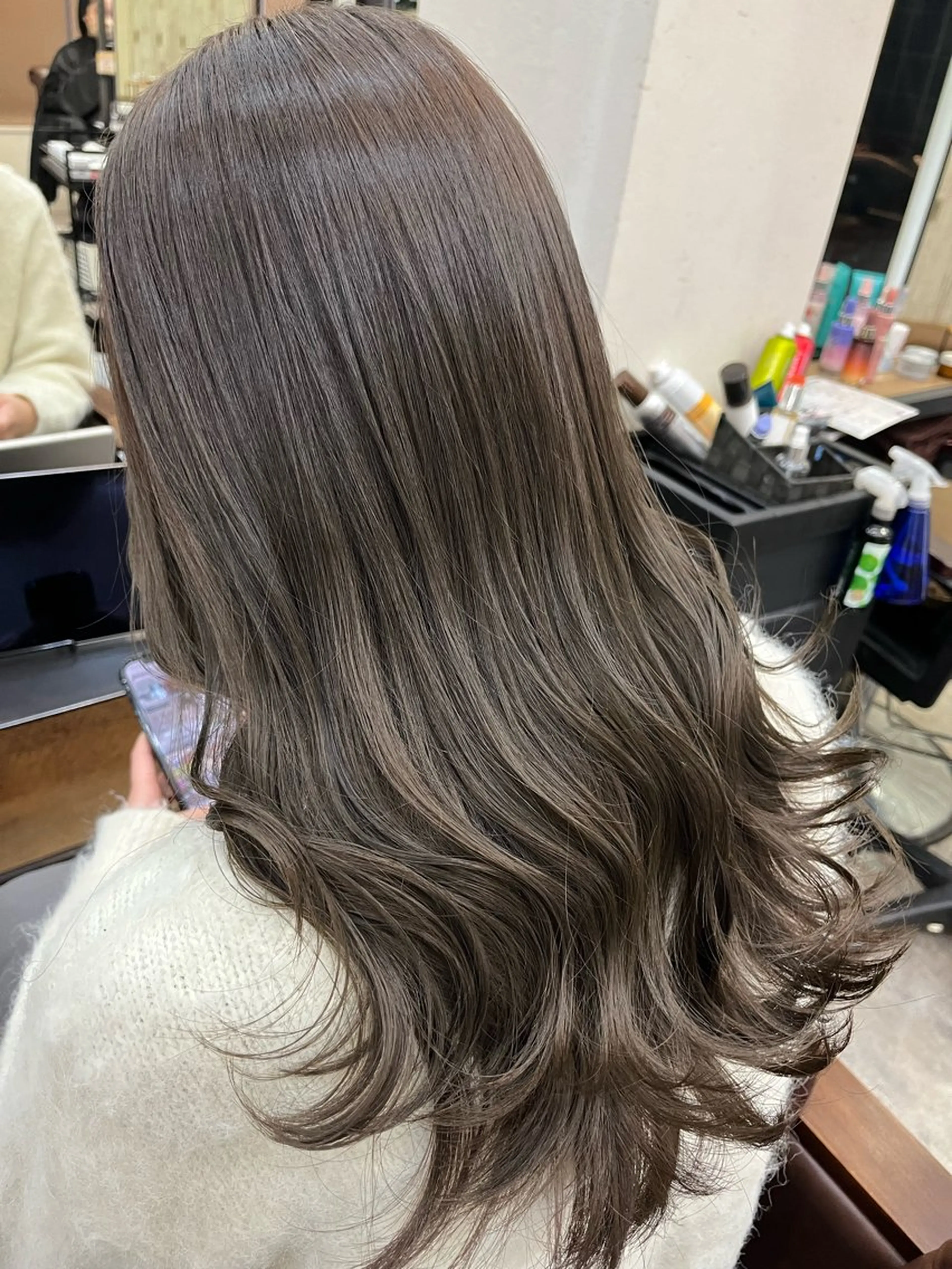 ロング カラー カット ヘアカラー トリートメント 艶髪矯正/髪質改善 カイトのヘアスタイル