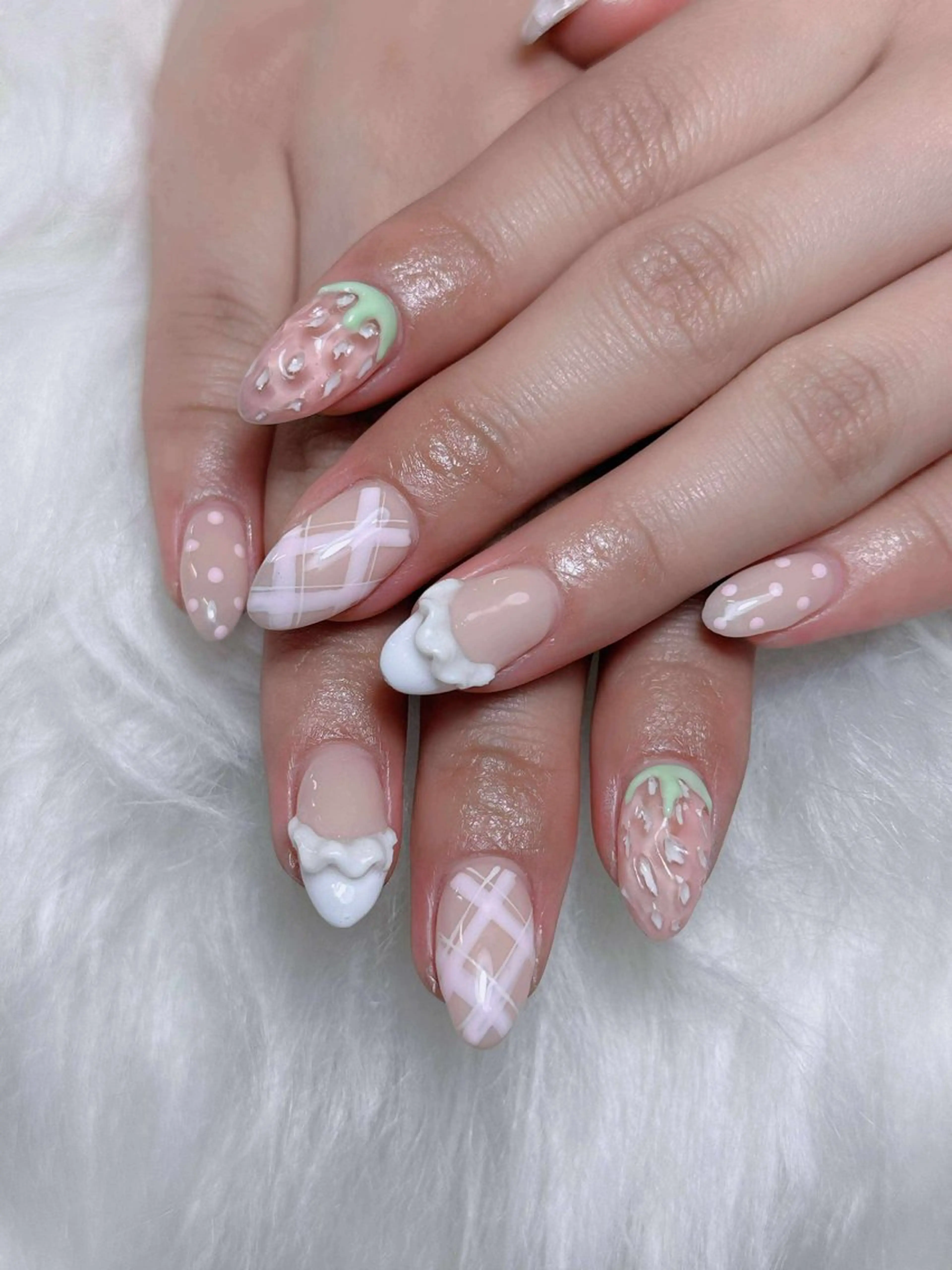 ネイル オーロラネイル チークネイル フットネイル フレンチネイル ハロウィン ハンドネイル Lumi Nail 新大久保3‘のネイルデザイン