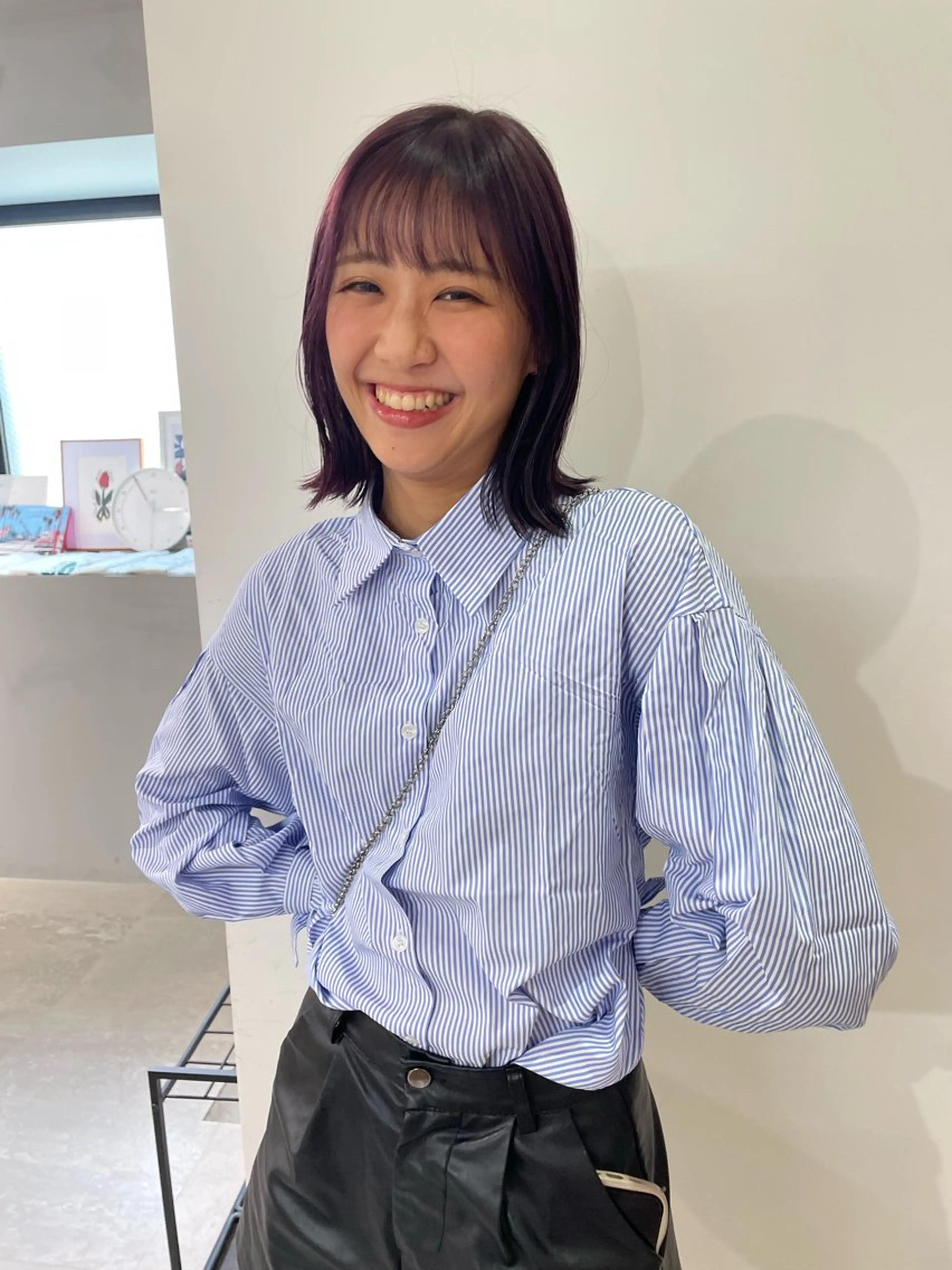 ミディアム カラー ラベンダーカラー レッドカラー ヘアカラー トリートメント MIU/ルーツカラー ボブ/顔周りレイヤーのヘアスタイル