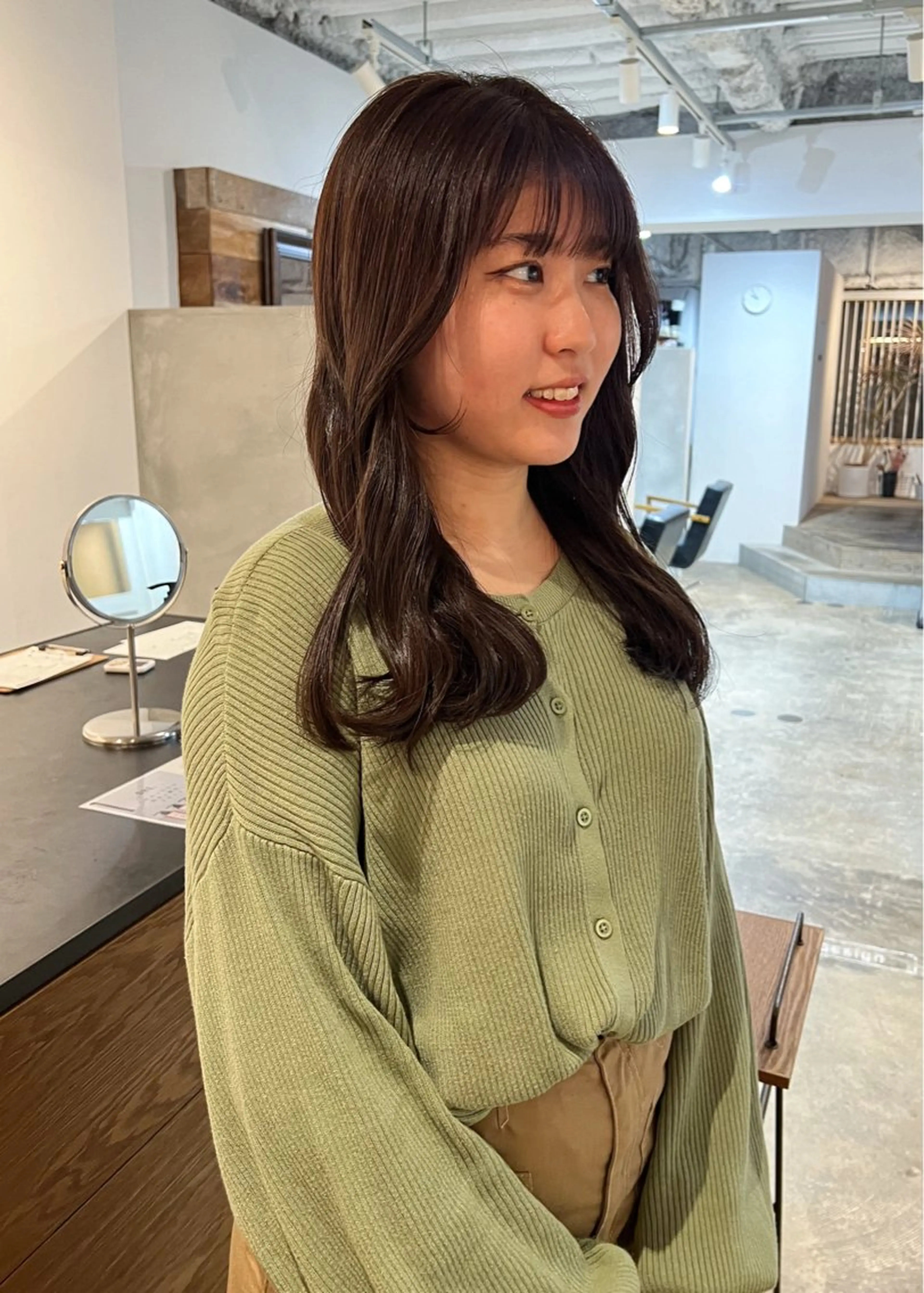 セミロング 顔周りカット レイヤーカット SHE. sakae所属・すみか / カットモデル募集のヘアスタイル