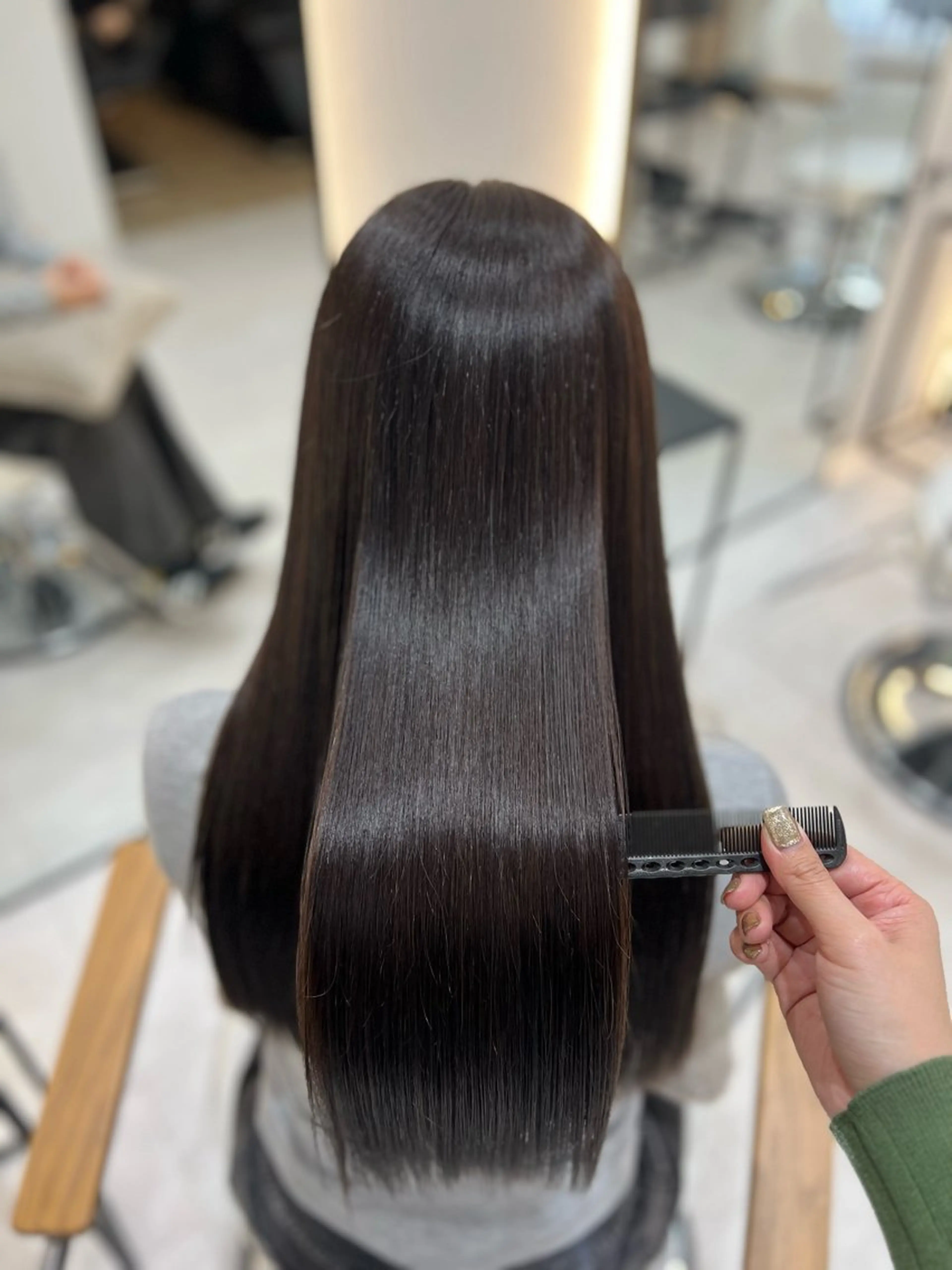 ロング カラー Zina aimiのヘアスタイル