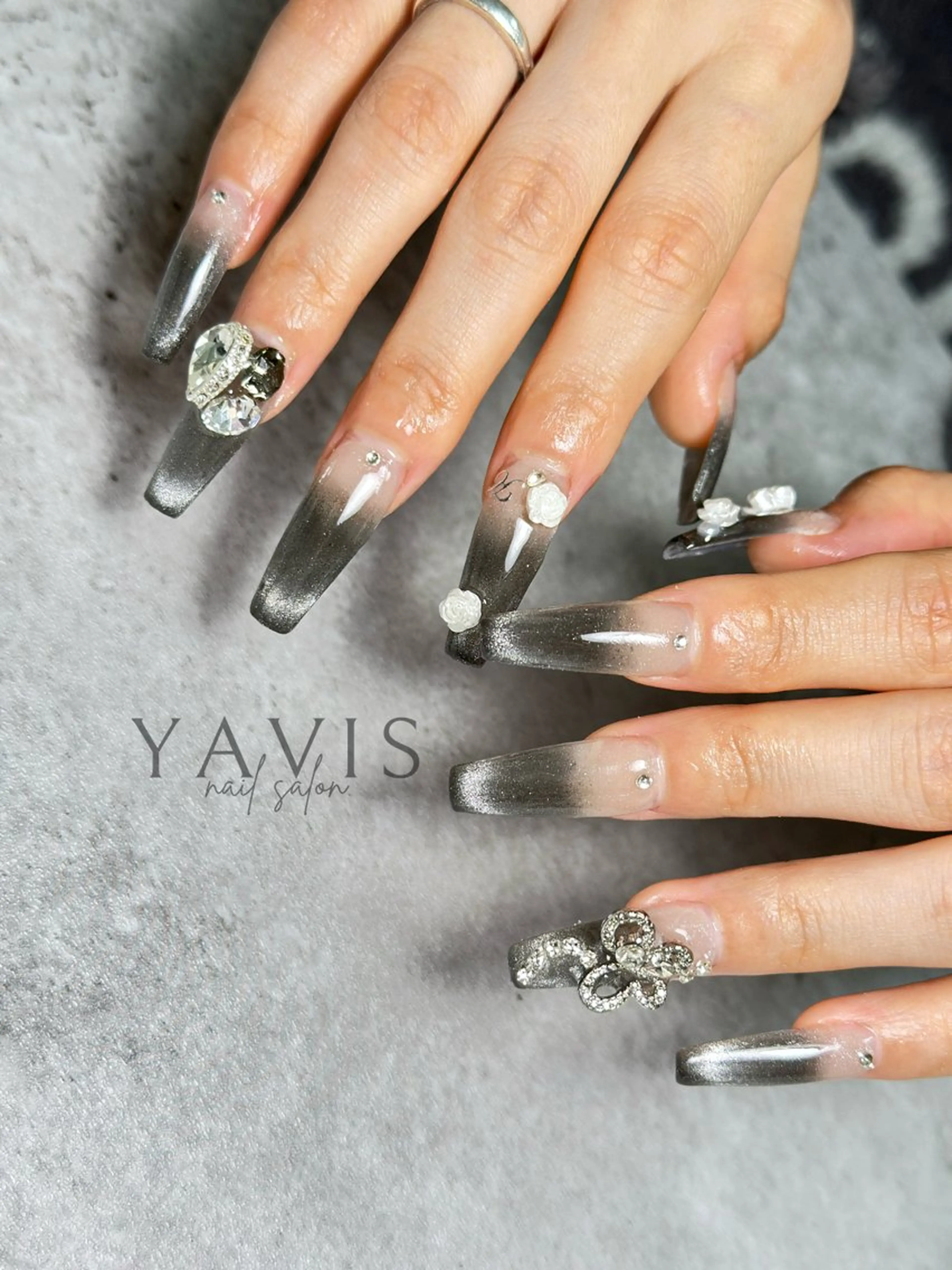 ネイル グラデーション マグネットネイル ハンドネイル YAVIS_ nailのネイルデザイン