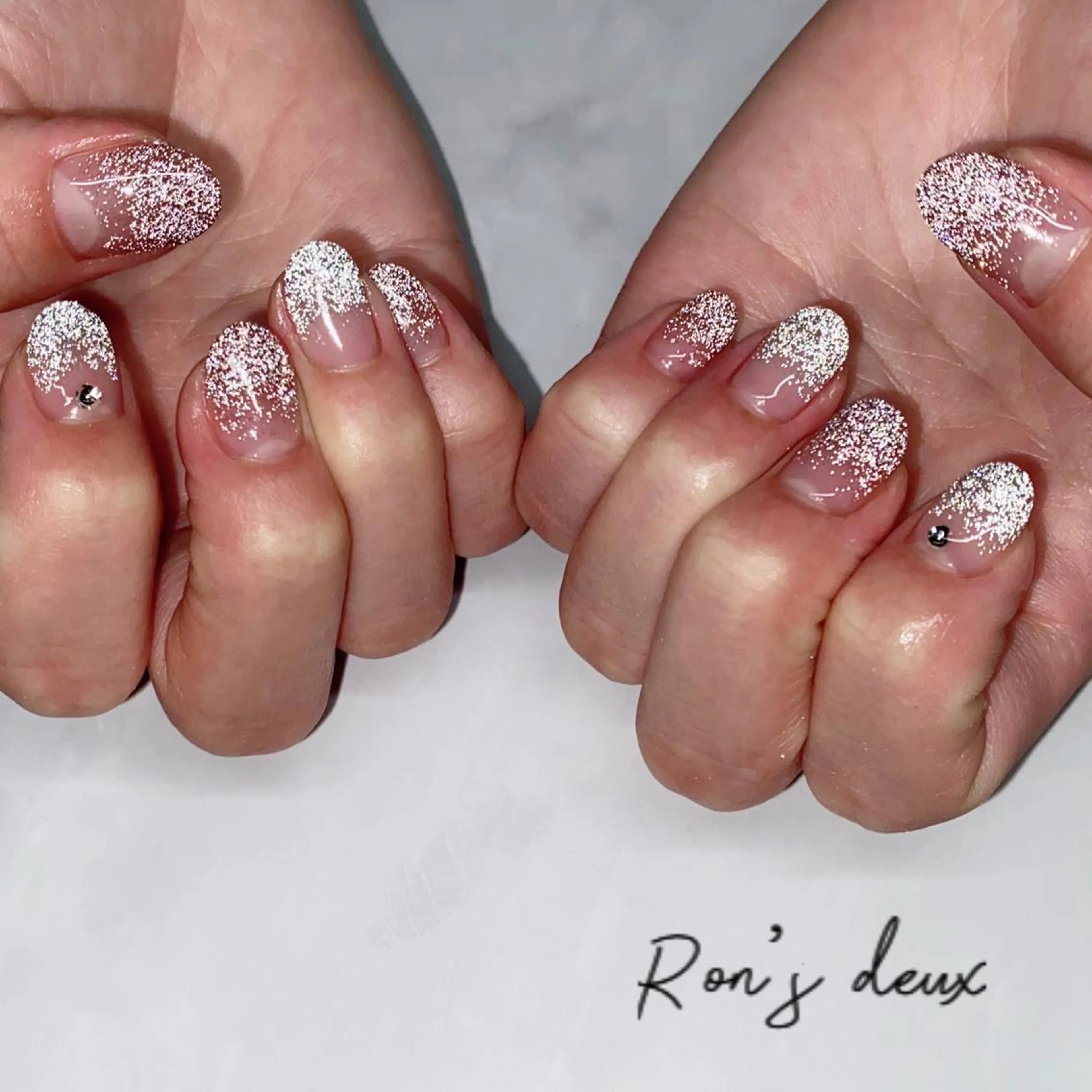 ネイル ストーンネイル Ron's nail 笹岡のネイルデザイン