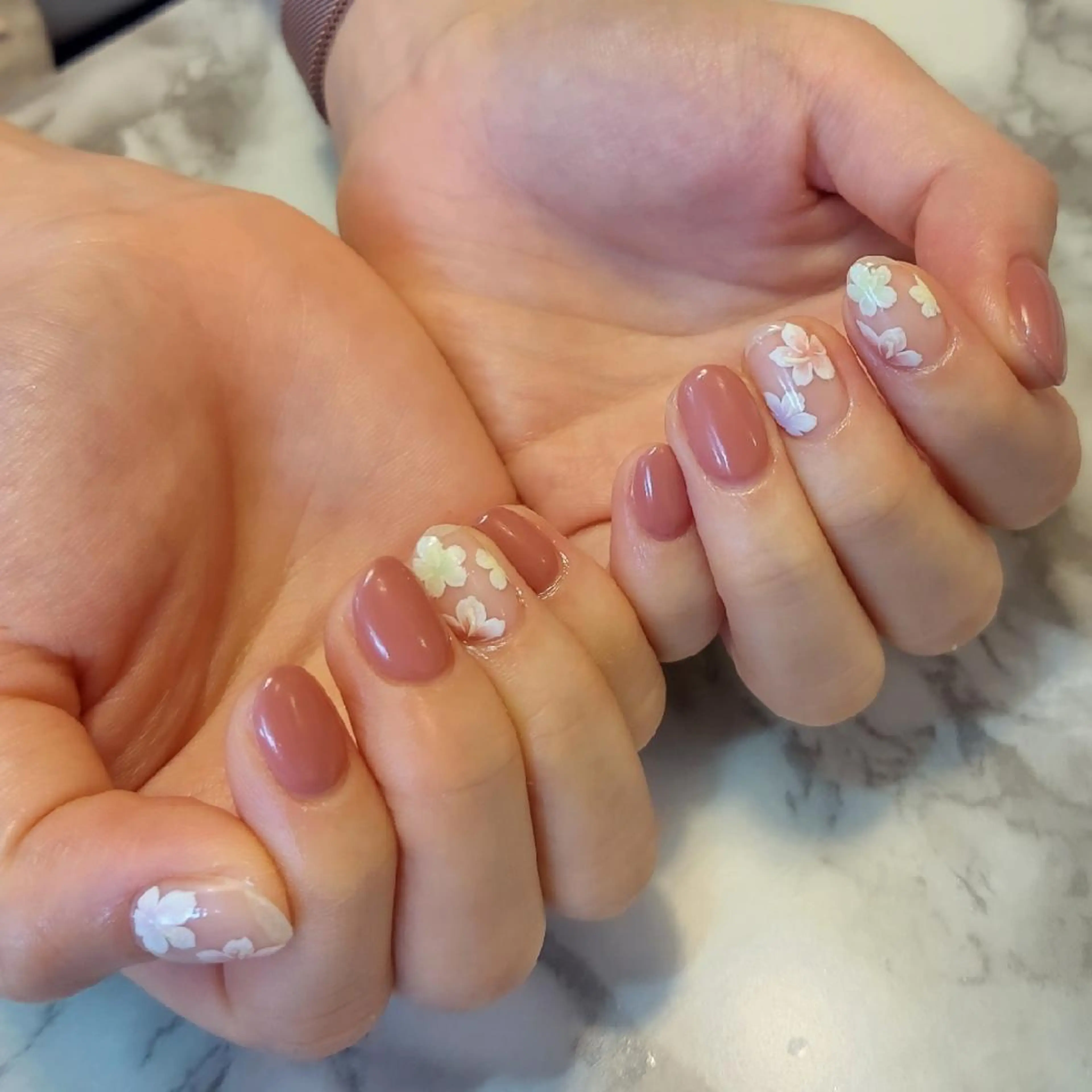 ネイル ジェヌインネイル 河内のネイルデザイン