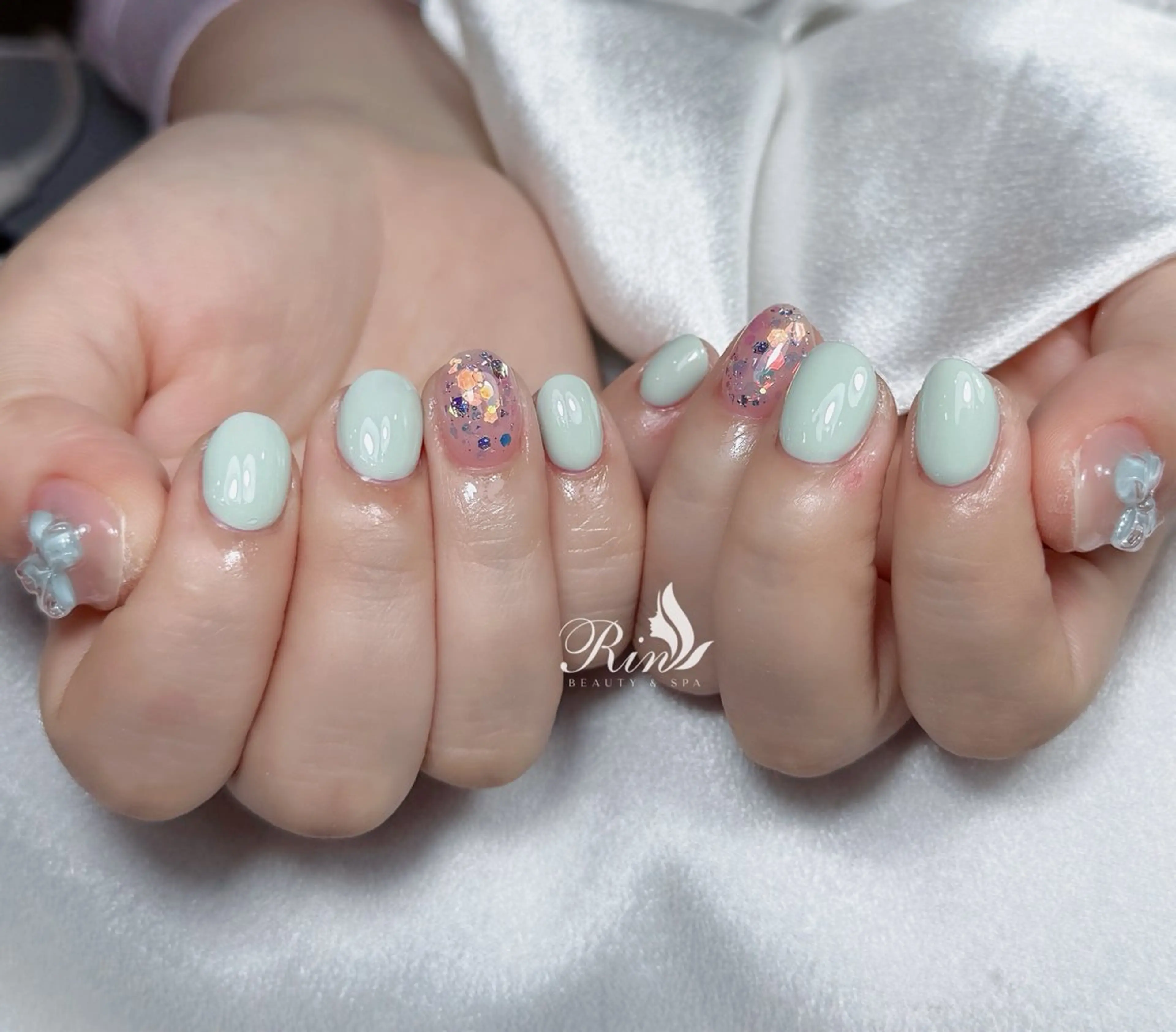 ネイル アートネイル 長さ出し ガーリー 韓国ネイル 持ち込み ハンドネイル Rin Nail所属・Emi Nailのネイルデザイン