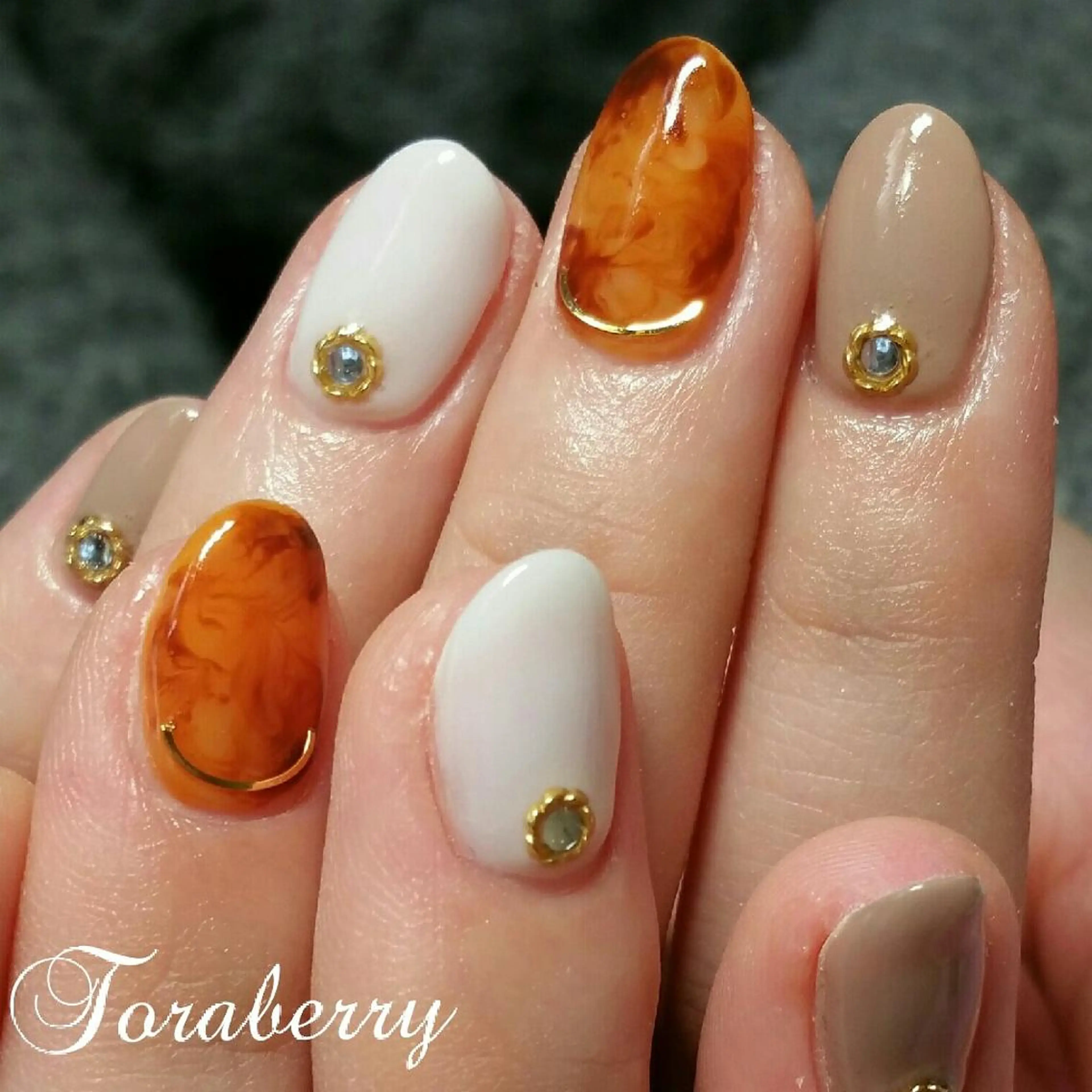 ネイル べっ甲ネイル ネイリスト なつみのネイルデザイン