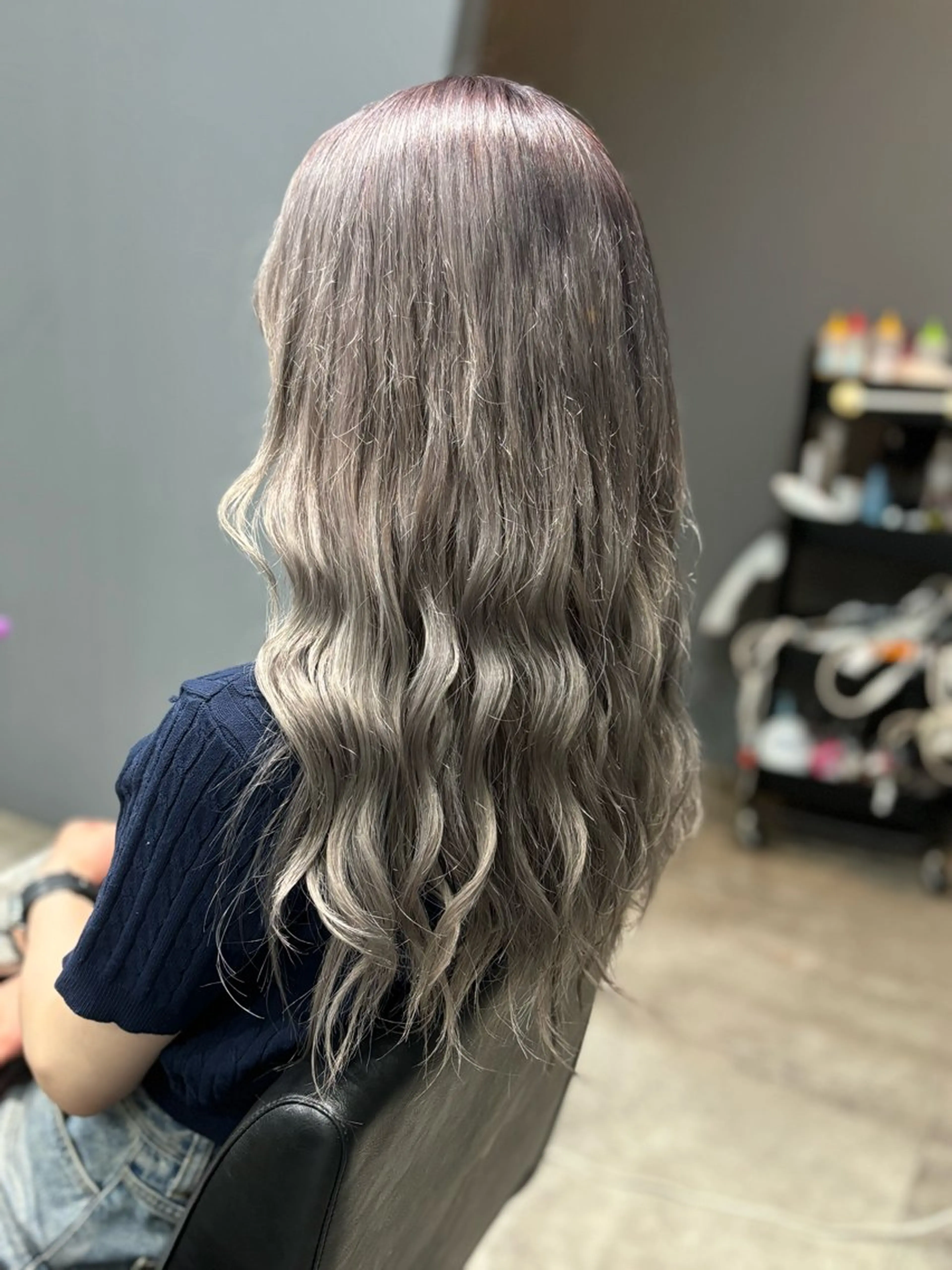 セミロング カラー ベージュカラー シルバー 🌙GLITTER 菱沼孝将🌙のヘアスタイル