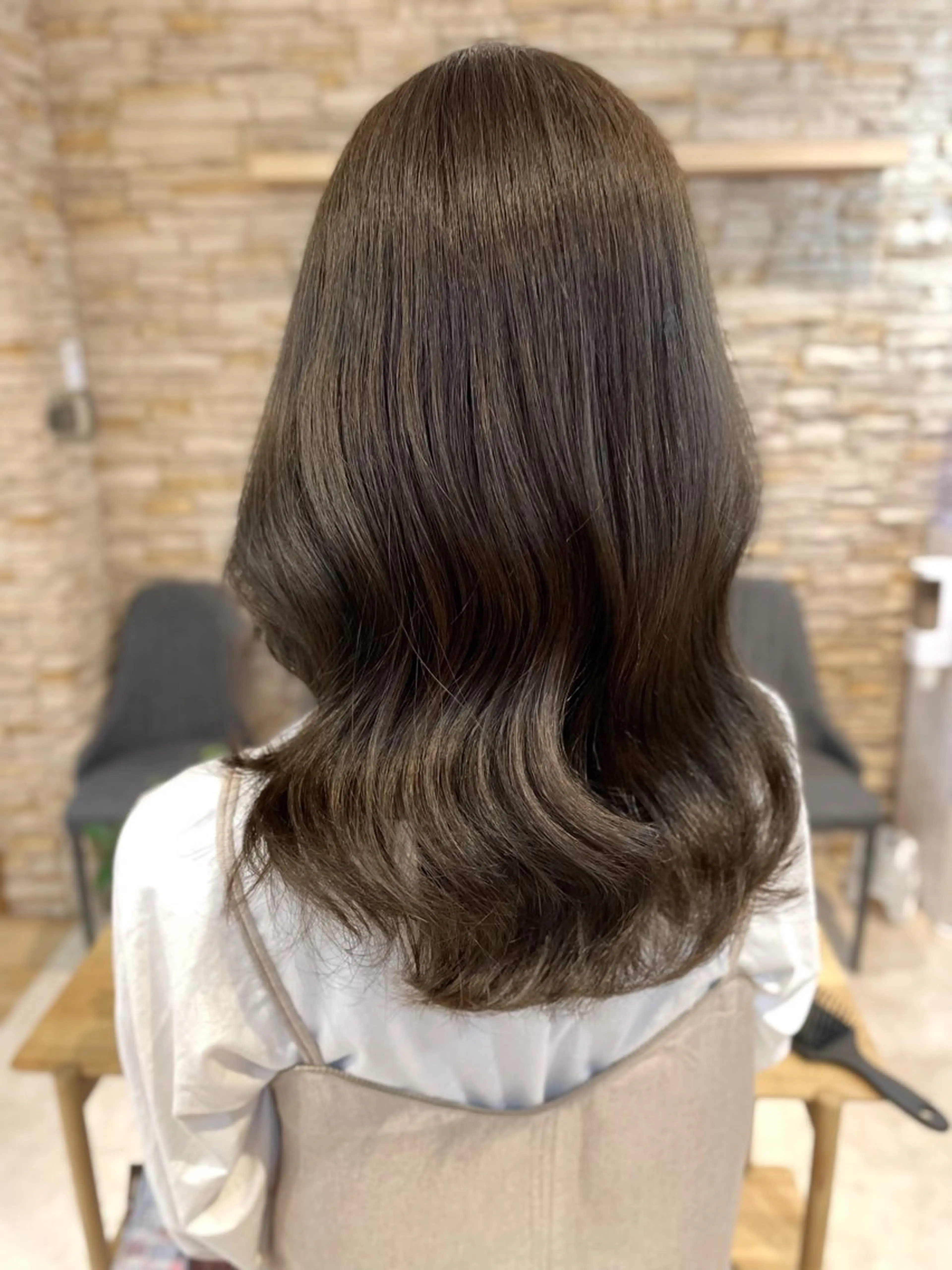 ミディアム ブリーチ／ ダブルカラー／ＲＹＯのヘアスタイル