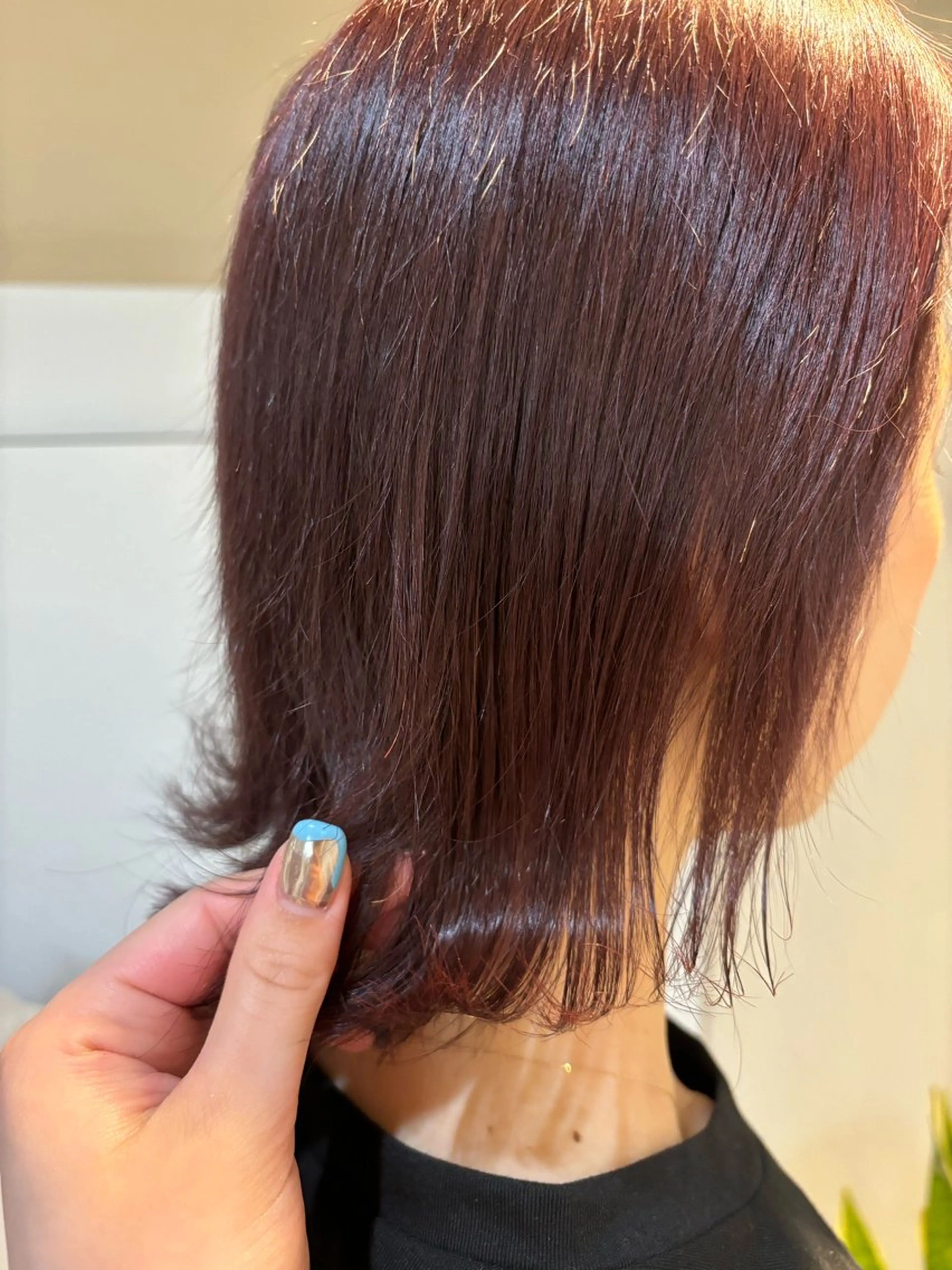 カラー 伊藤 杏奈のヘアスタイル