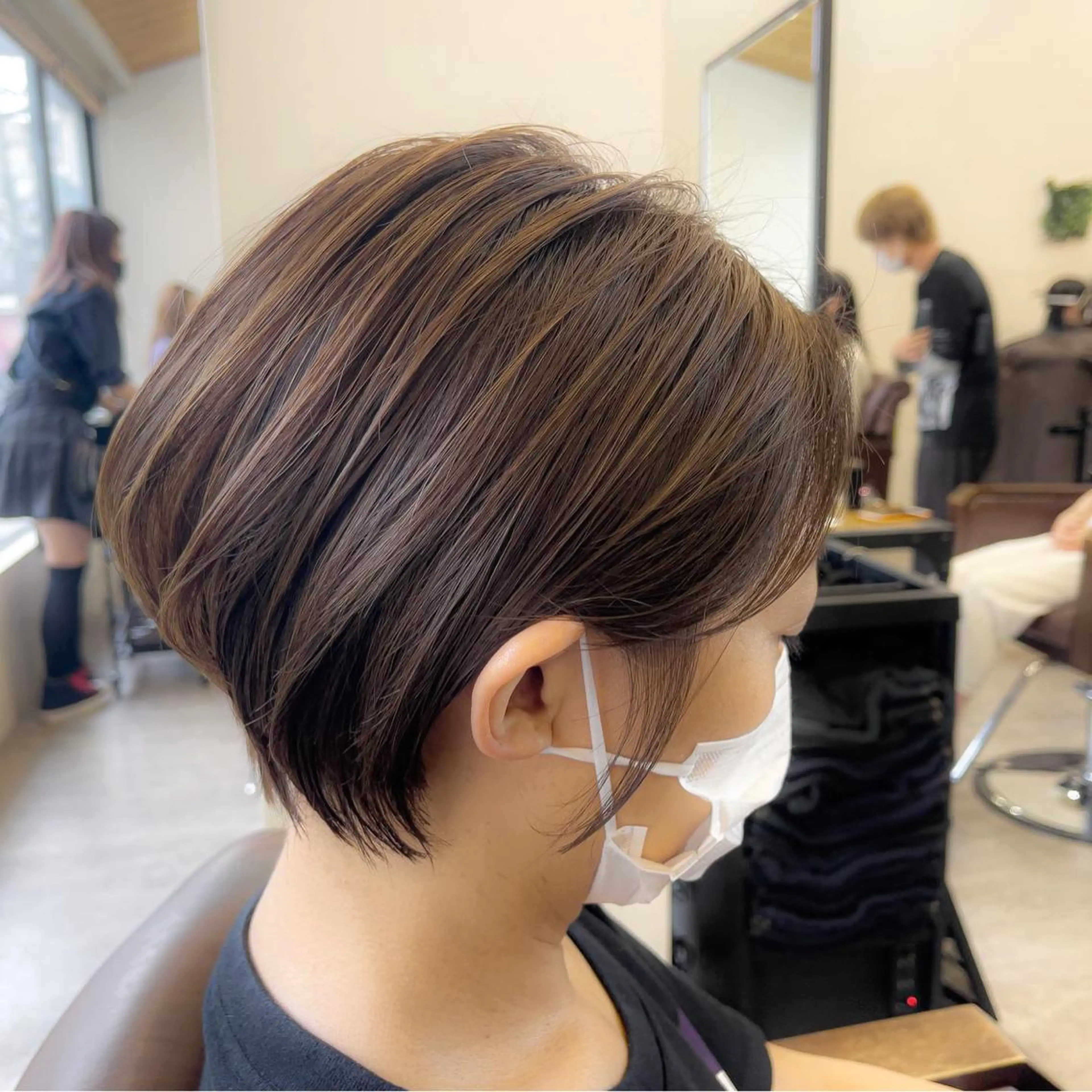 ショート カラー ショートボブ アディクシーカラー ボブ ミセス ショートヘア OAK溝の口 𖠋SHINYAのヘアスタイル